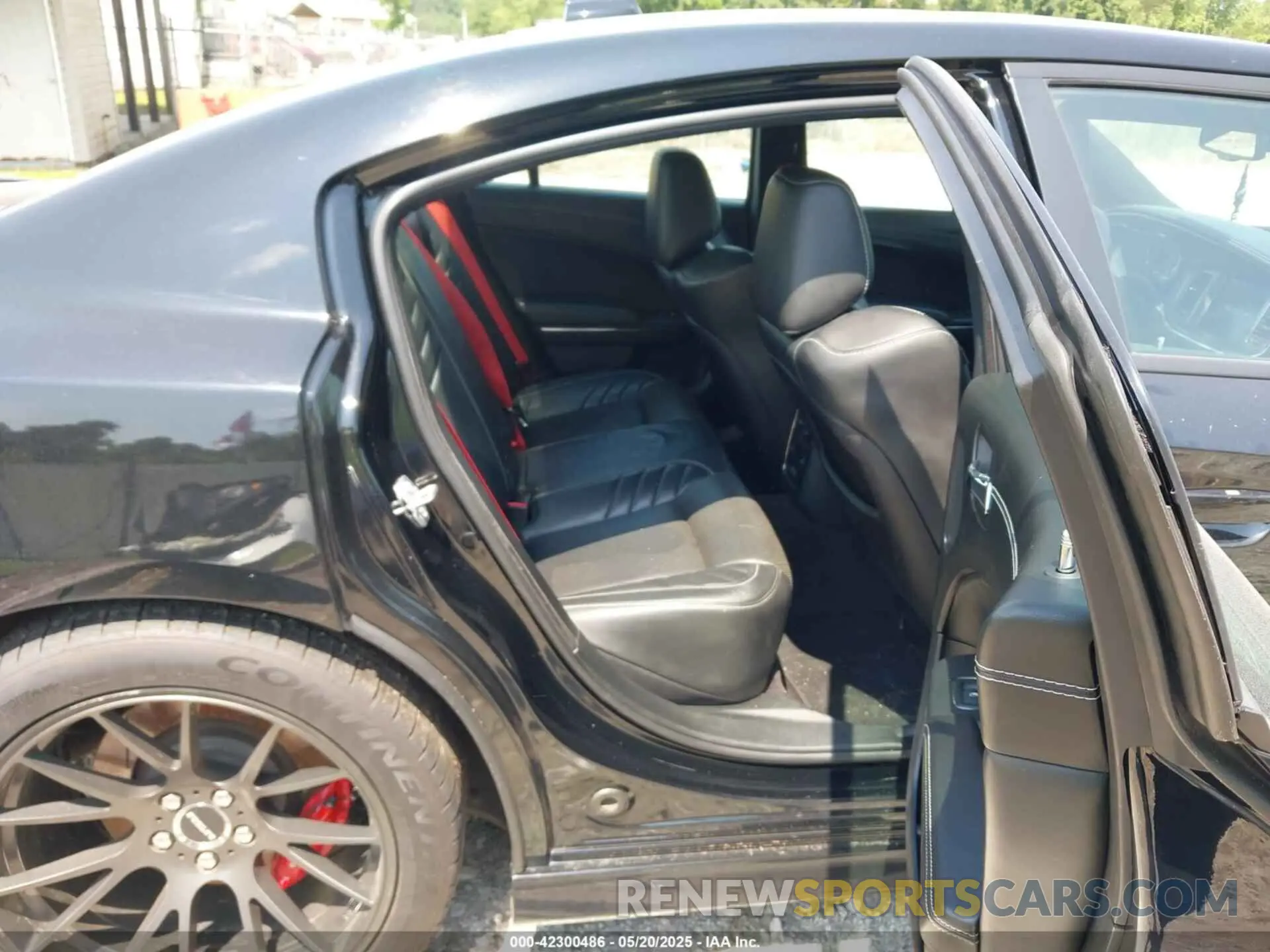 8 Photograph of a damaged car 2C3CDXL94KH518619 DODGE CHARGER 2019