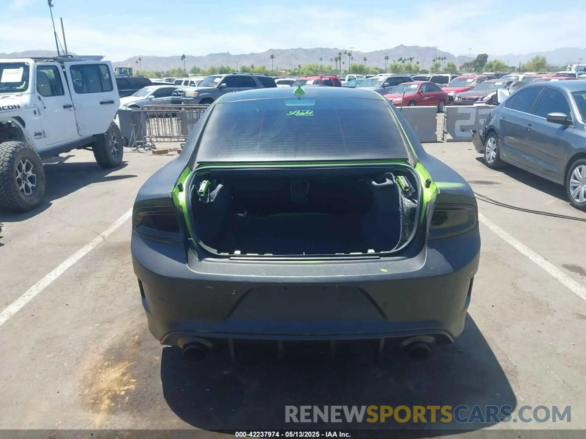 15 Photograph of a damaged car 2C3CDXL98KH732884 DODGE CHARGER 2019