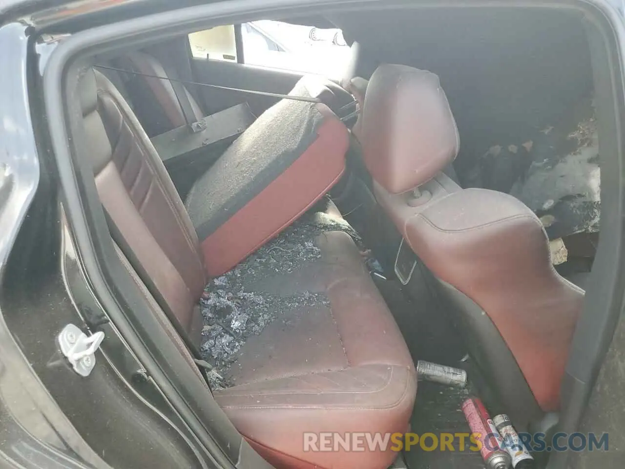 10 Photograph of a damaged car 2C3CDXL99KH671724 DODGE CHARGER 2019