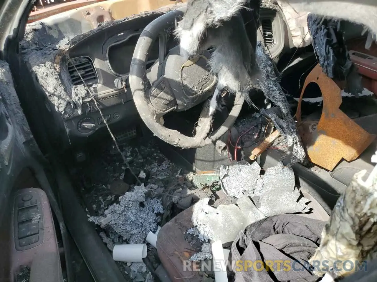 8 Photograph of a damaged car 2C3CDXL99KH671724 DODGE CHARGER 2019