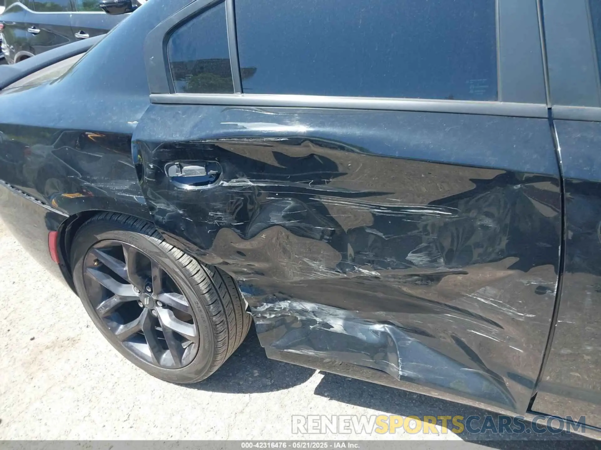 6 Photograph of a damaged car 2C3CDXBG0LH163580 DODGE CHARGER 2020