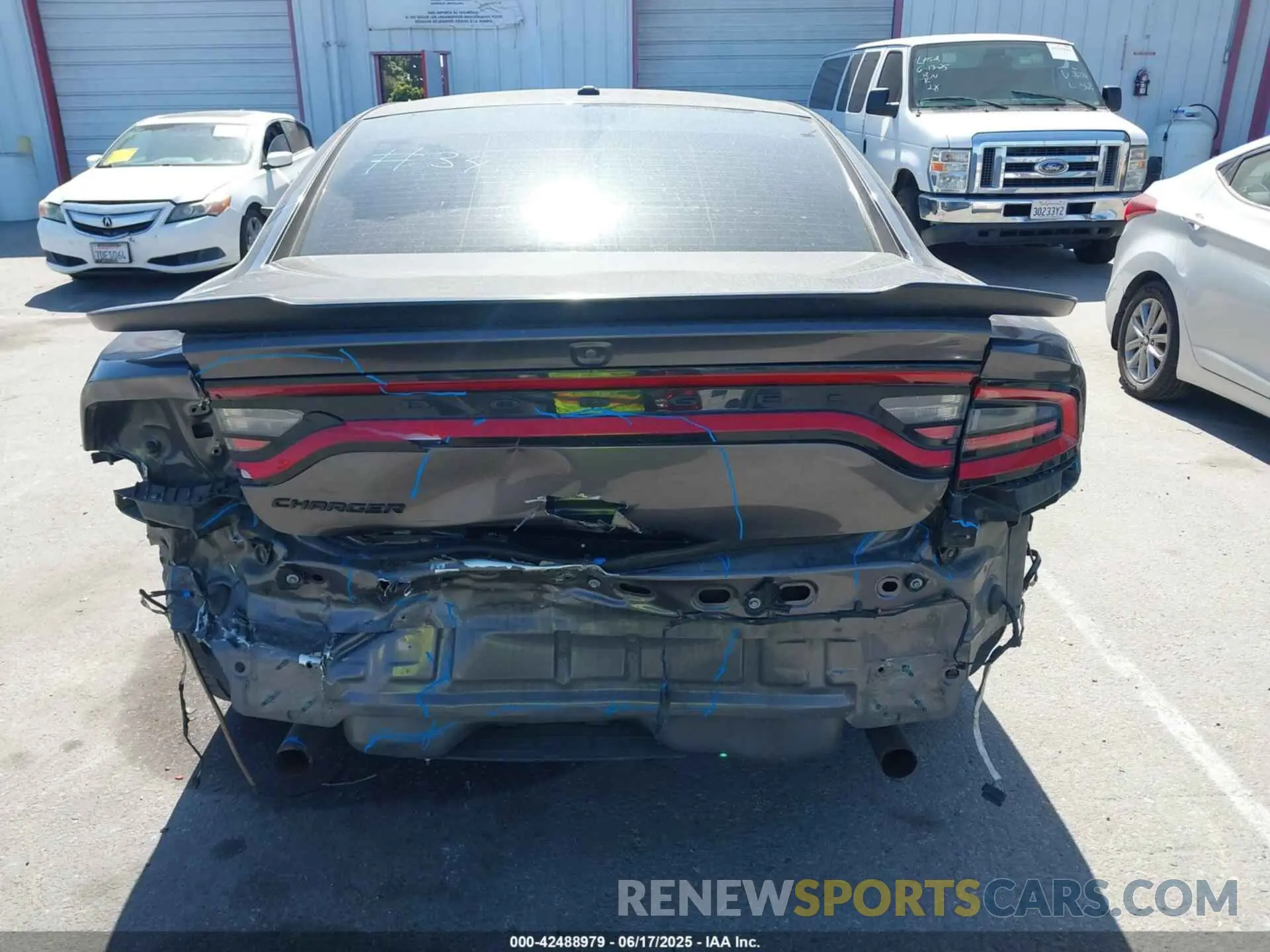 17 Photograph of a damaged car 2C3CDXBG0LH219520 DODGE CHARGER 2020