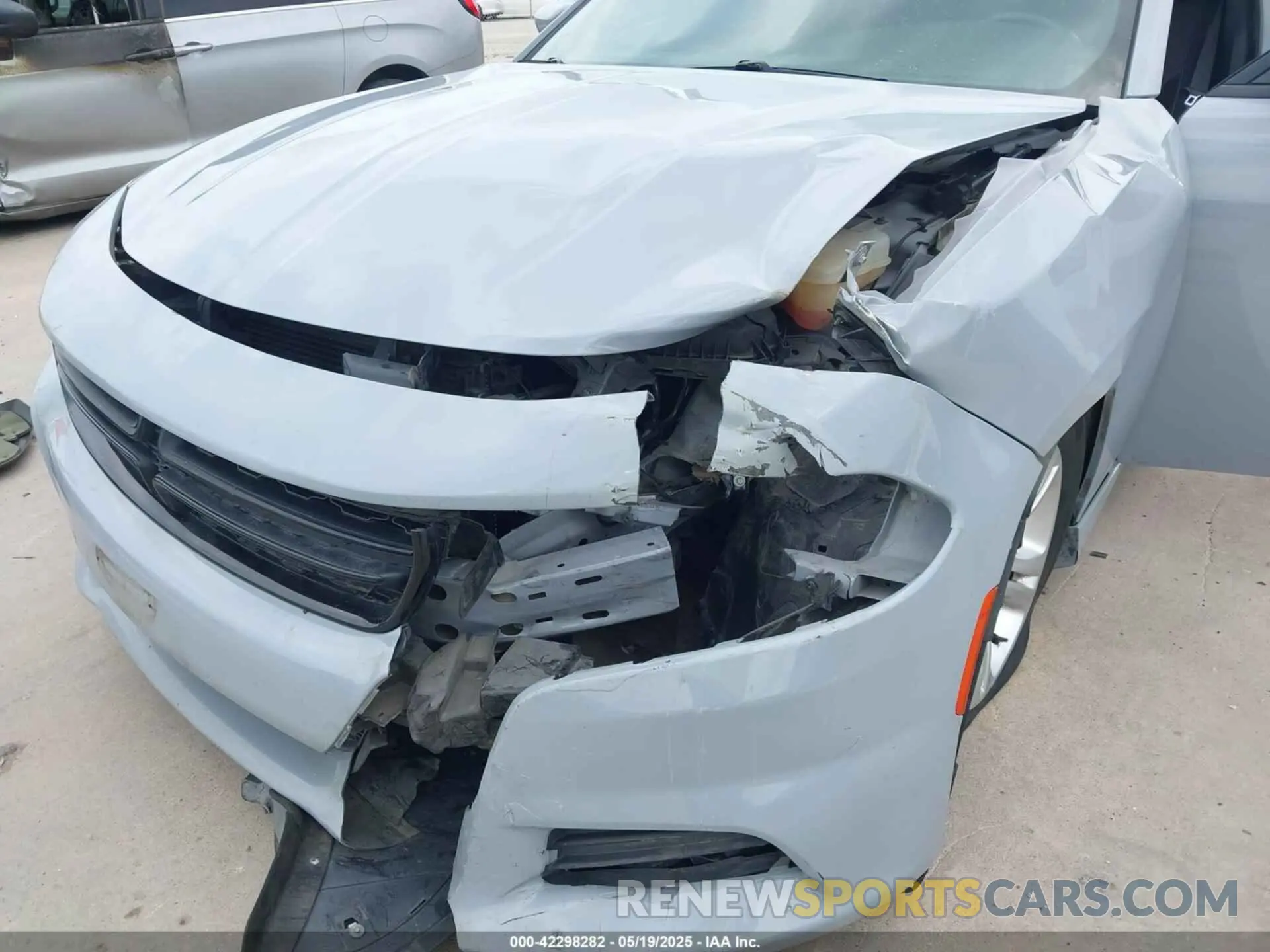 6 Photograph of a damaged car 2C3CDXBG0LH229609 DODGE CHARGER 2020