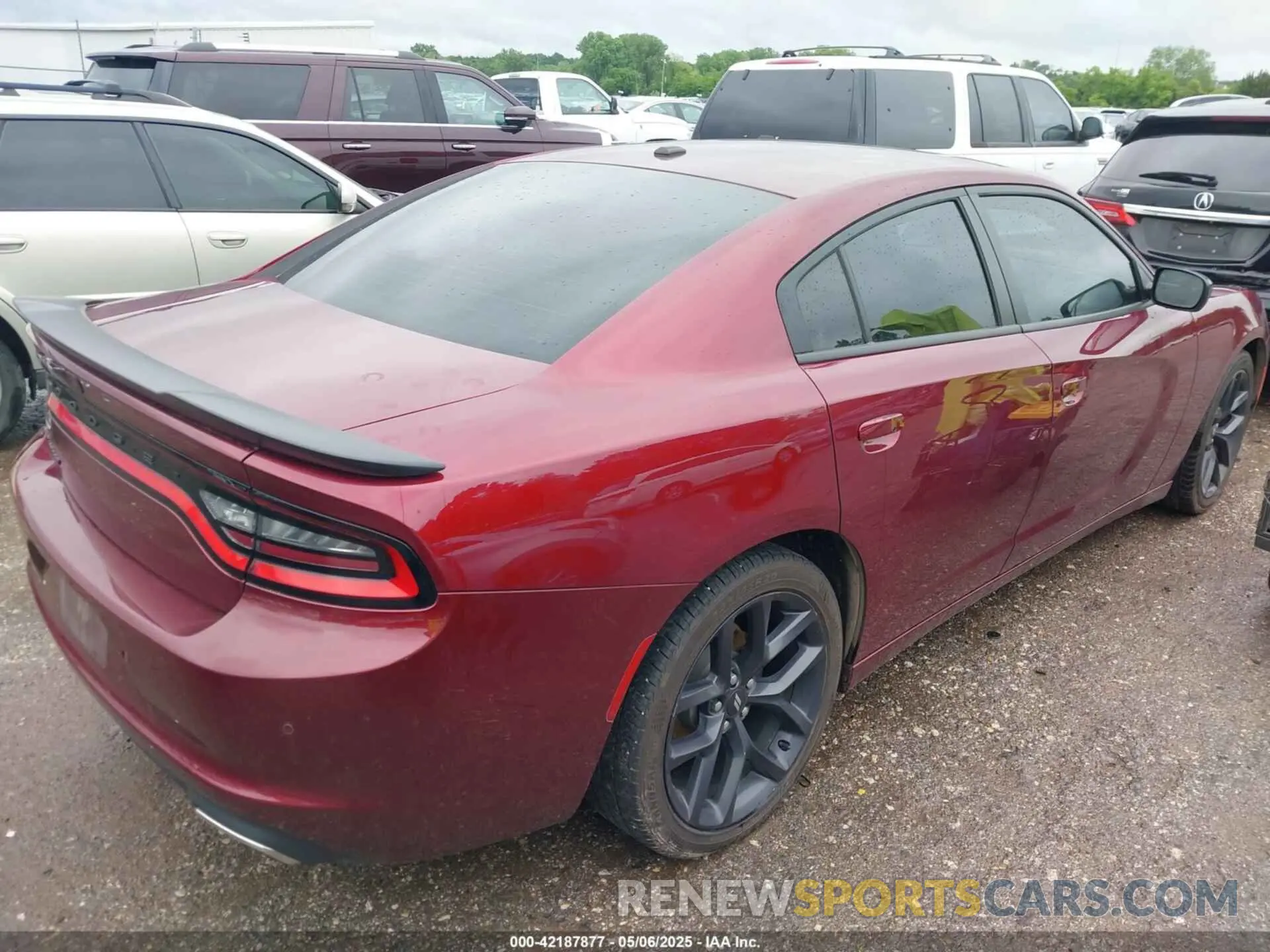 4 Photograph of a damaged car 2C3CDXBG3LH112817 DODGE CHARGER 2020