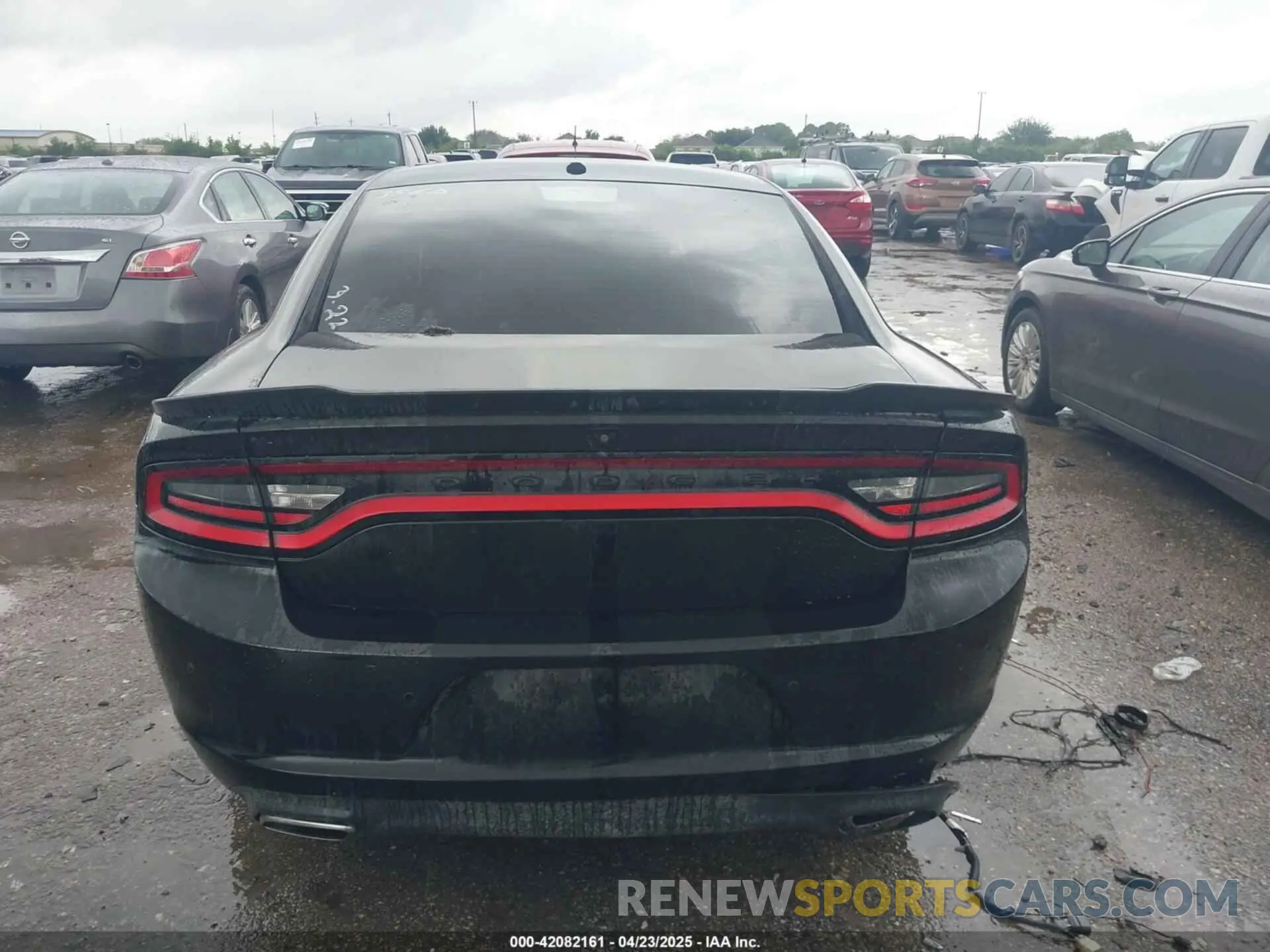 16 Photograph of a damaged car 2C3CDXBG3LH133568 DODGE CHARGER 2020