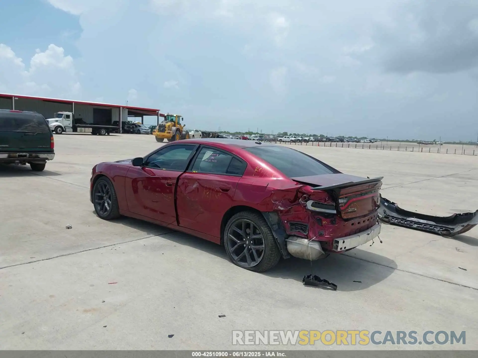 3 Photograph of a damaged car 2C3CDXBG4LH101938 DODGE CHARGER 2020