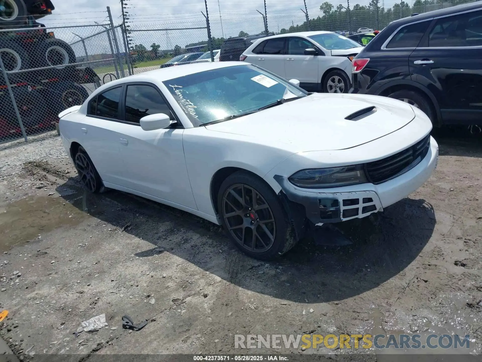 1 Photograph of a damaged car 2C3CDXBG5LH186742 DODGE CHARGER 2020
