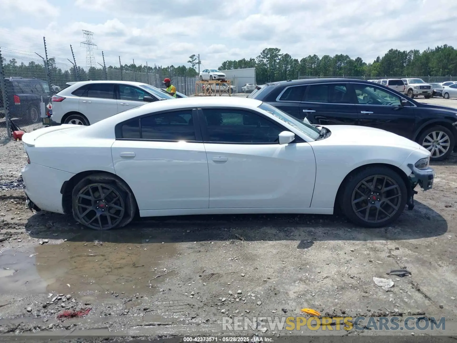 13 Photograph of a damaged car 2C3CDXBG5LH186742 DODGE CHARGER 2020