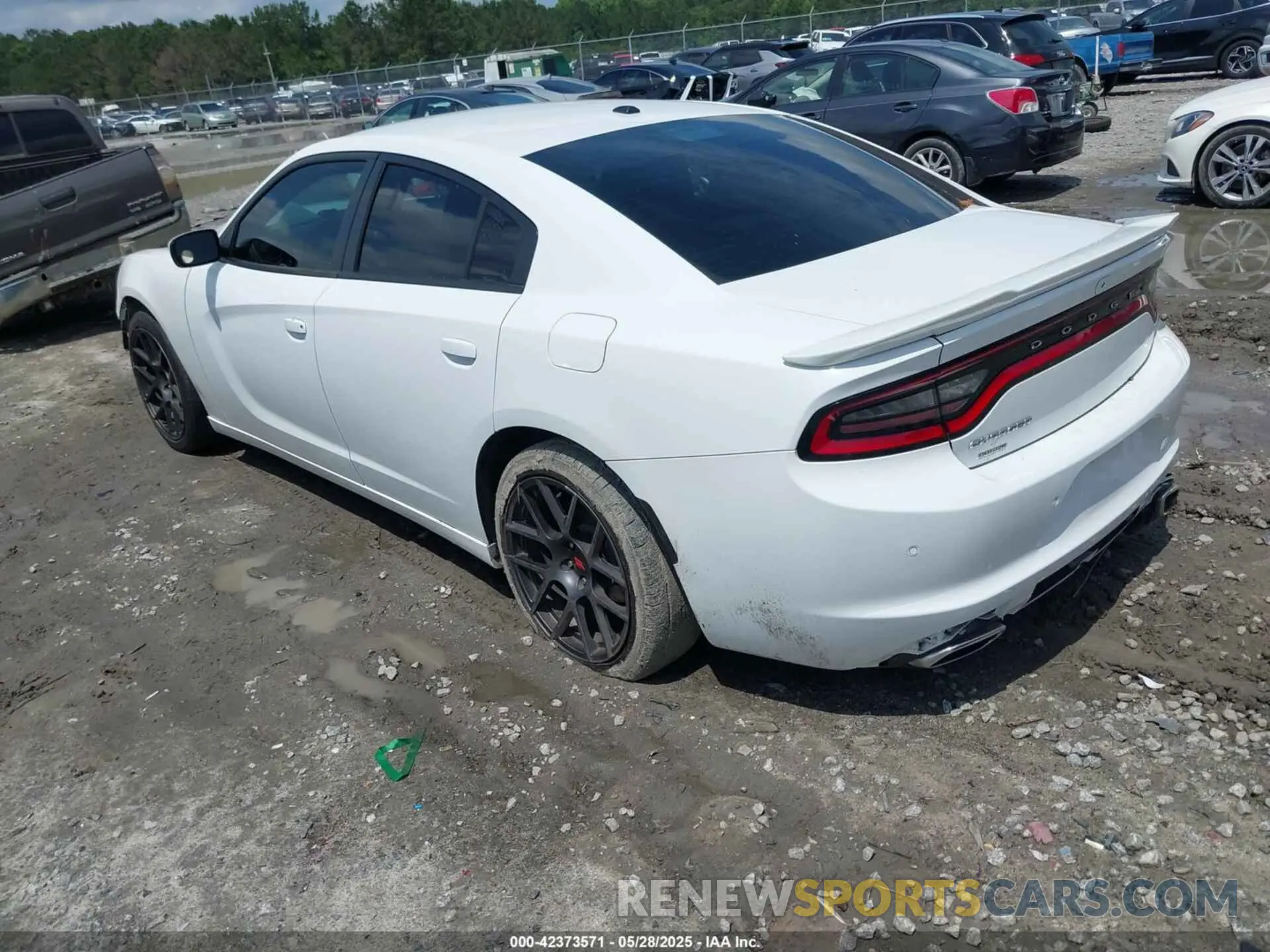 3 Photograph of a damaged car 2C3CDXBG5LH186742 DODGE CHARGER 2020