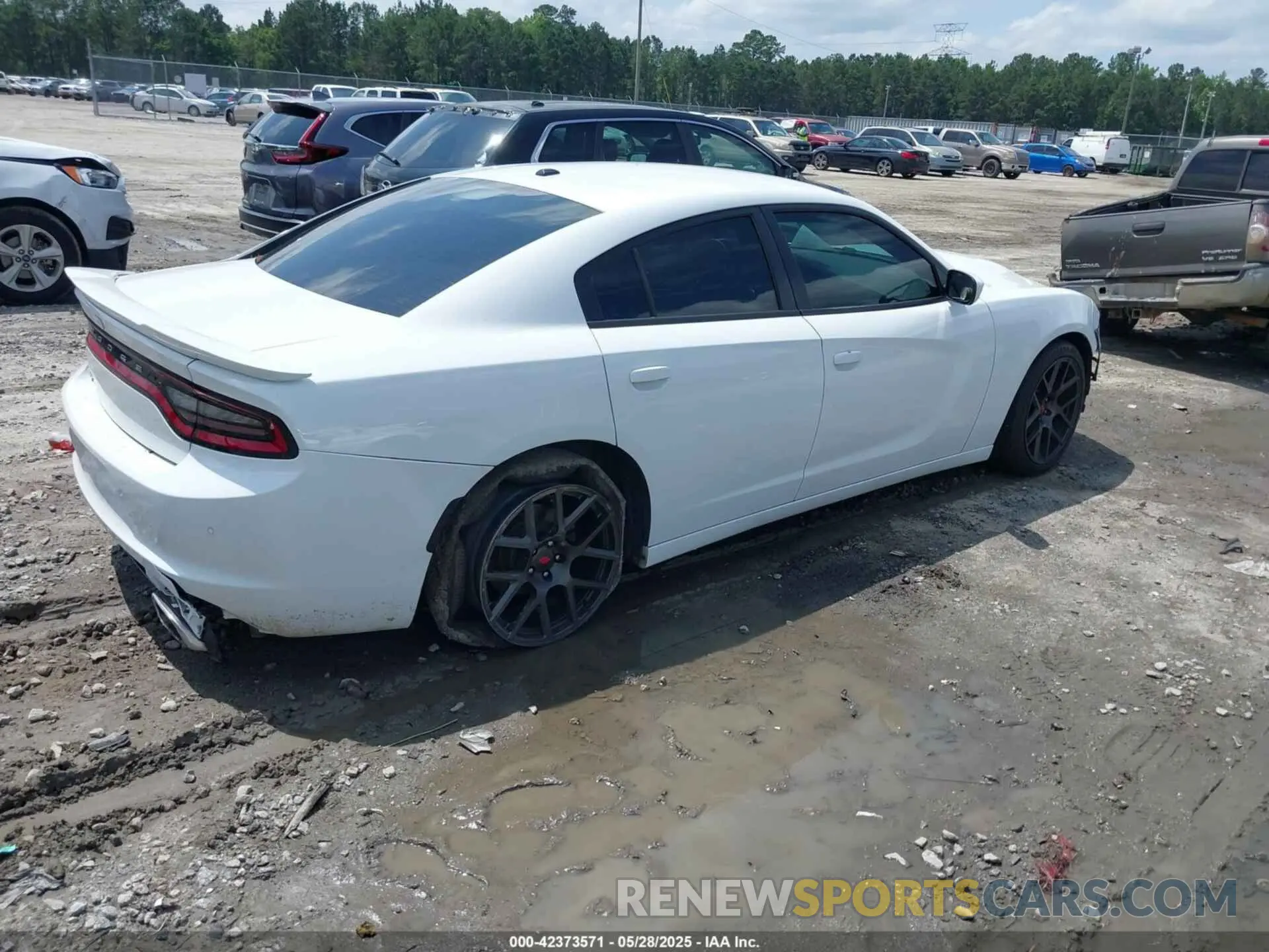 4 Photograph of a damaged car 2C3CDXBG5LH186742 DODGE CHARGER 2020