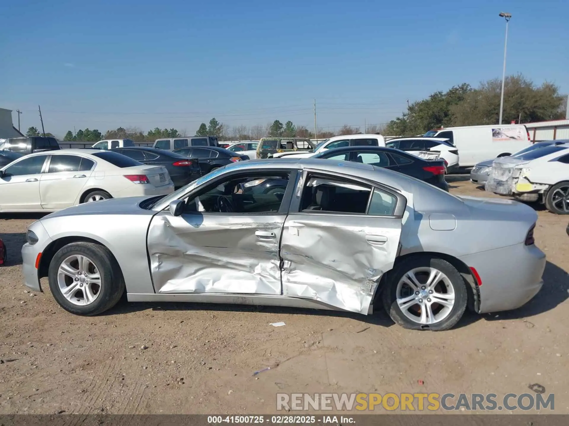 13 Photograph of a damaged car 2C3CDXBG6LH140109 DODGE CHARGER 2020