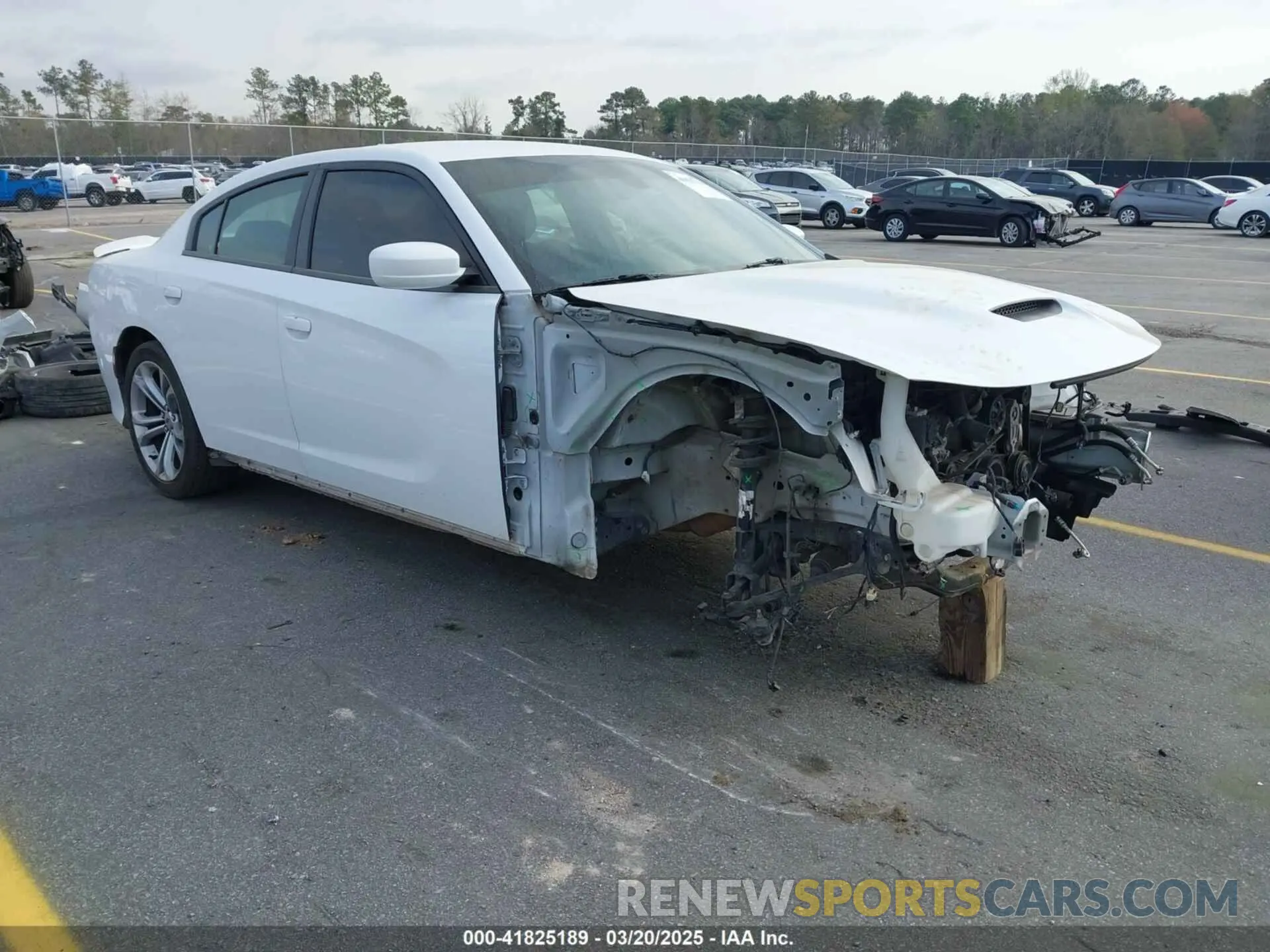 1 Photograph of a damaged car 2C3CDXCT1LH199869 DODGE CHARGER 2020