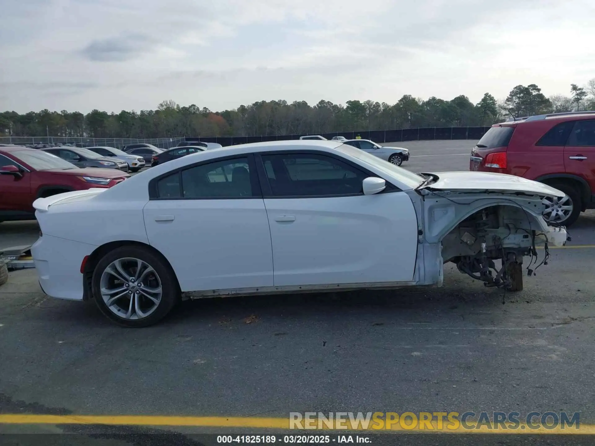 14 Photograph of a damaged car 2C3CDXCT1LH199869 DODGE CHARGER 2020