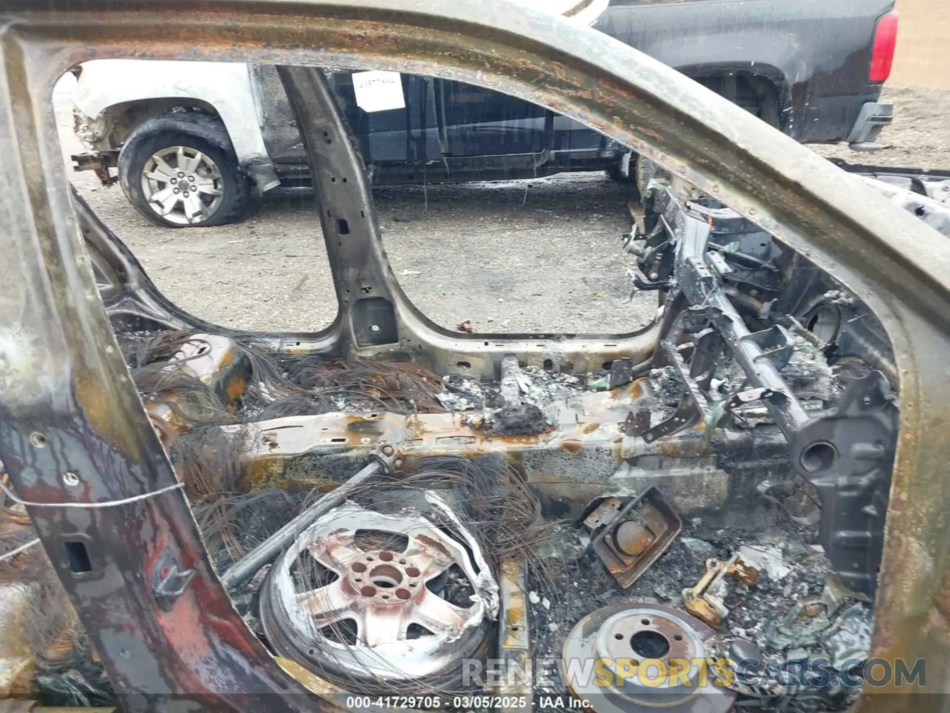 5 Photograph of a damaged car 2C3CDXCT1LH224060 DODGE CHARGER 2020