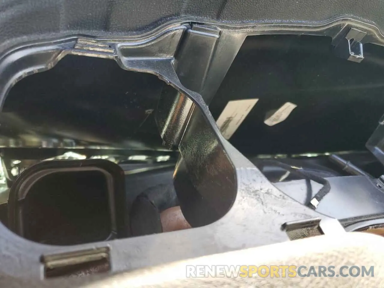 9 Photograph of a damaged car 2C3CDXCT4LH135454 DODGE CHARGER 2020
