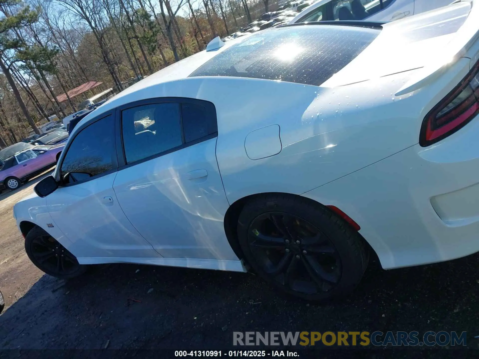 15 Photograph of a damaged car 2C3CDXCT5LH159956 DODGE CHARGER 2020