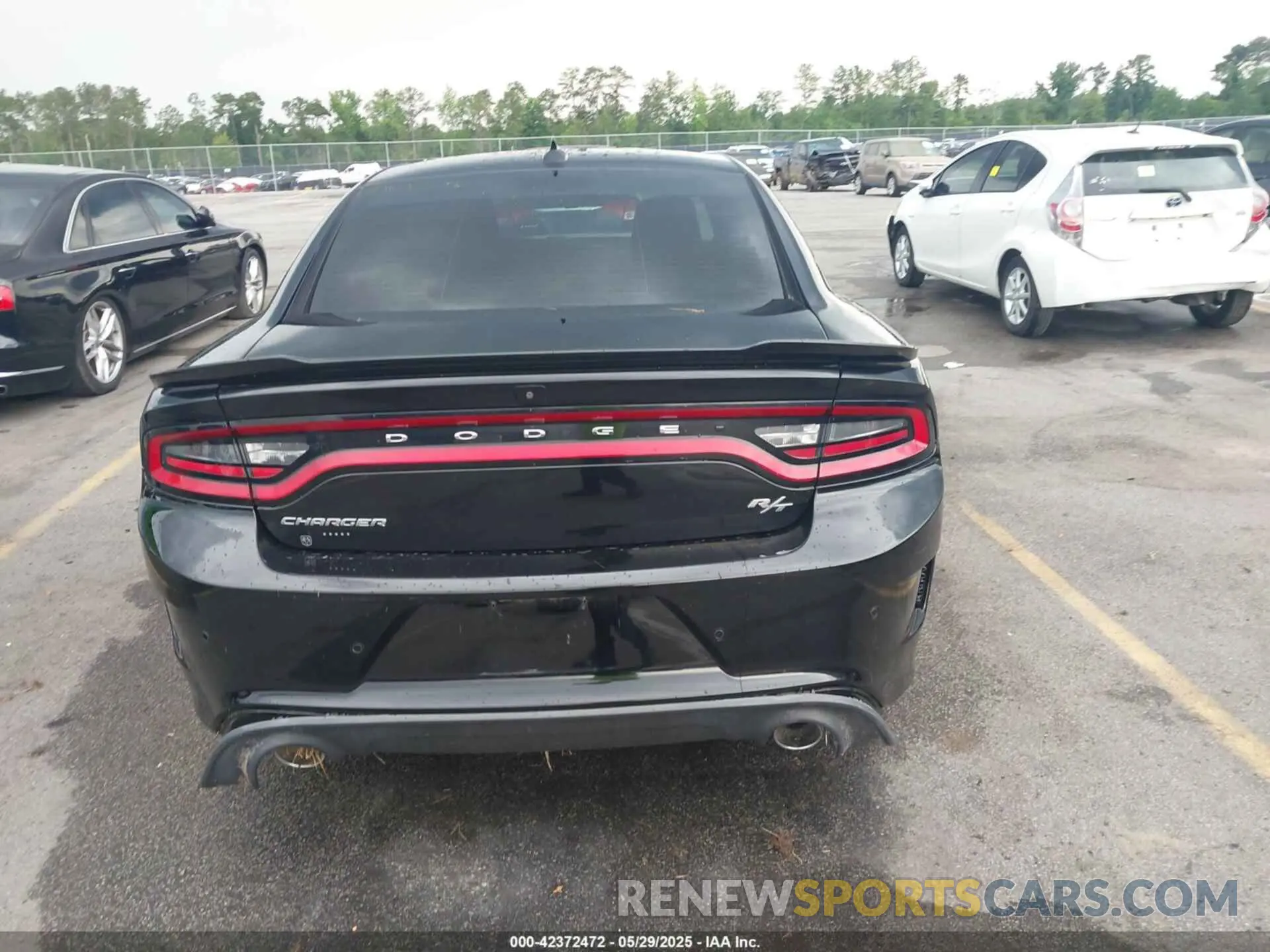 15 Photograph of a damaged car 2C3CDXCT6LH141238 DODGE CHARGER 2020