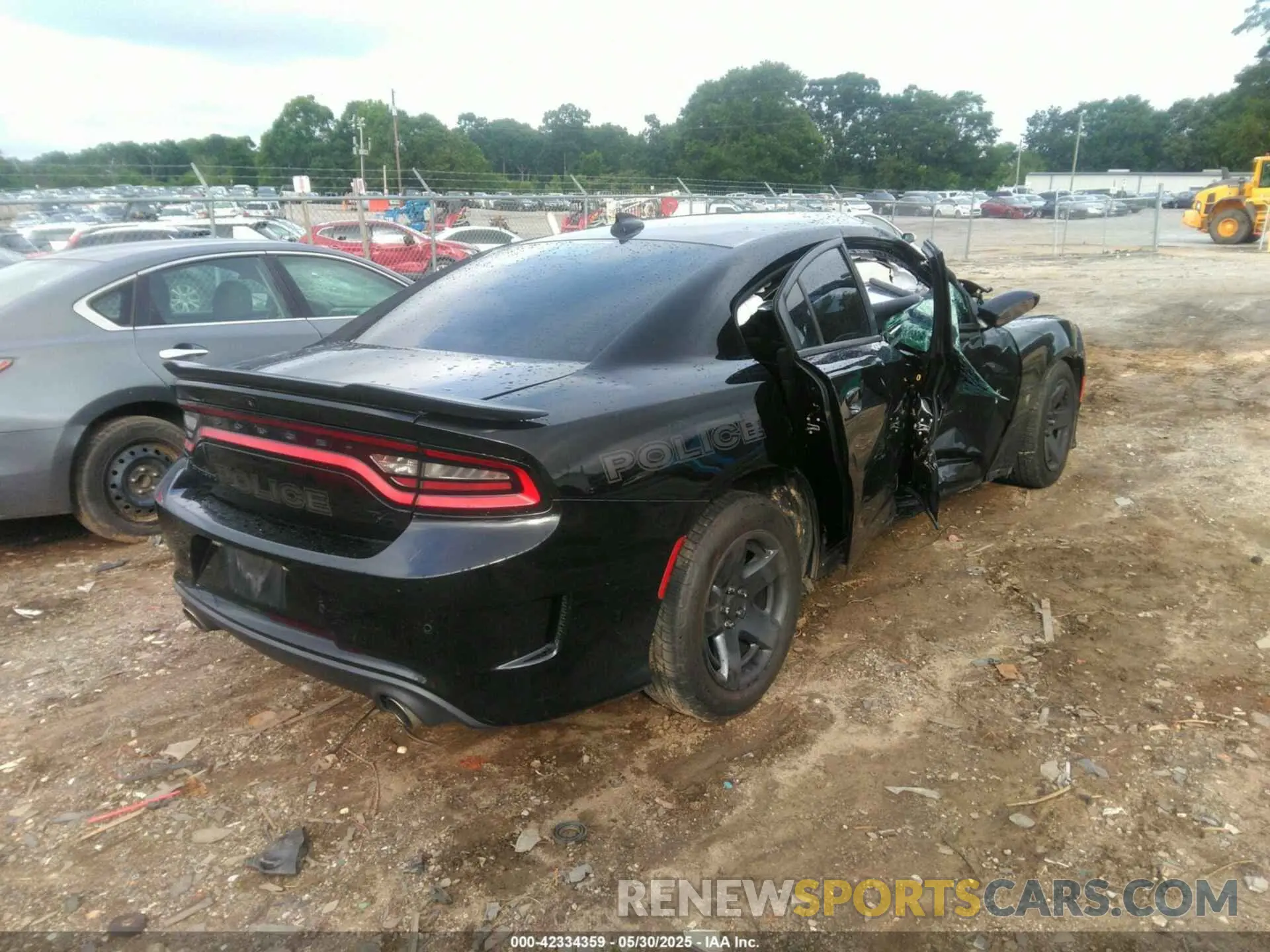4 Photograph of a damaged car 2C3CDXCT7LH166763 DODGE CHARGER 2020