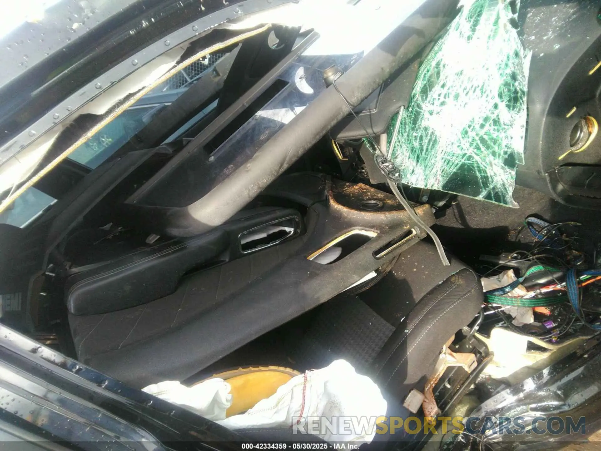 5 Photograph of a damaged car 2C3CDXCT7LH166763 DODGE CHARGER 2020
