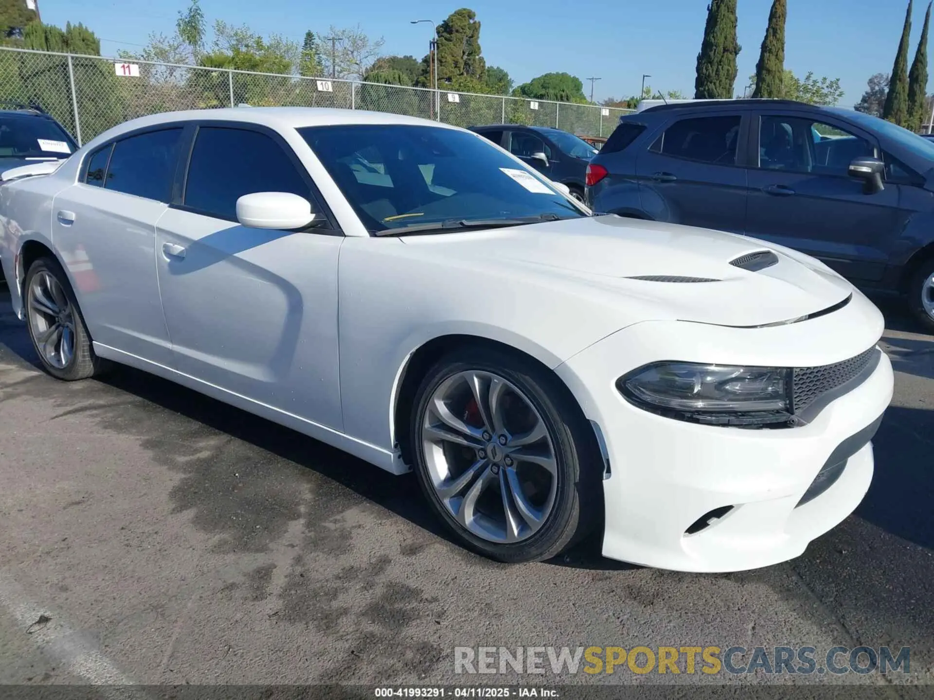 1 Photograph of a damaged car 2C3CDXCT8LH153942 DODGE CHARGER 2020
