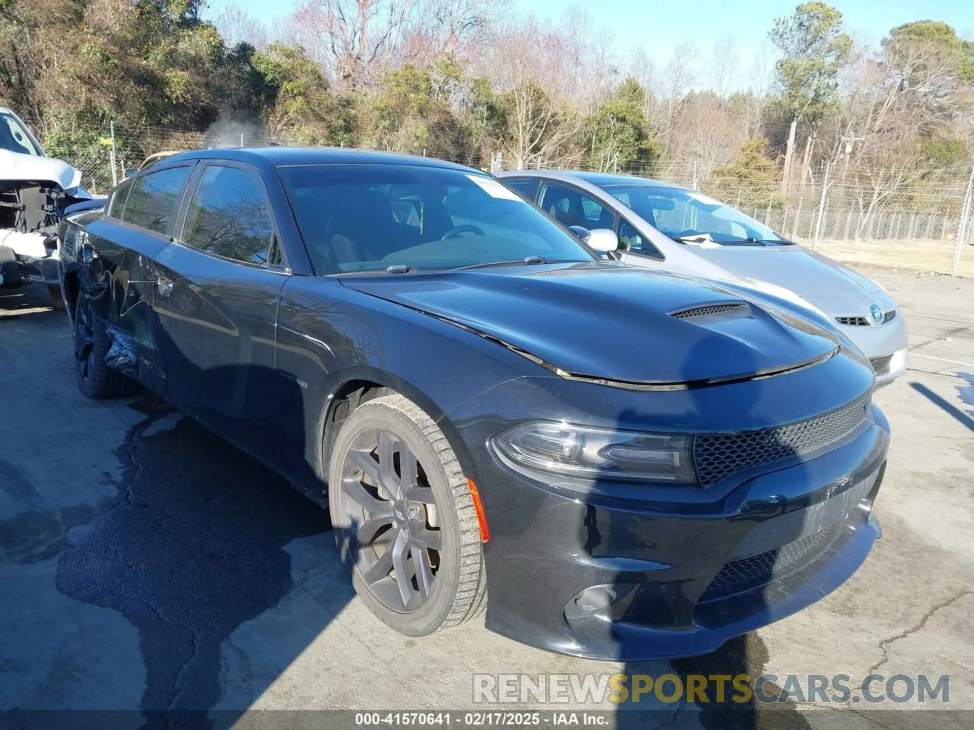 1 Photograph of a damaged car 2C3CDXCT8LH192594 DODGE CHARGER 2020