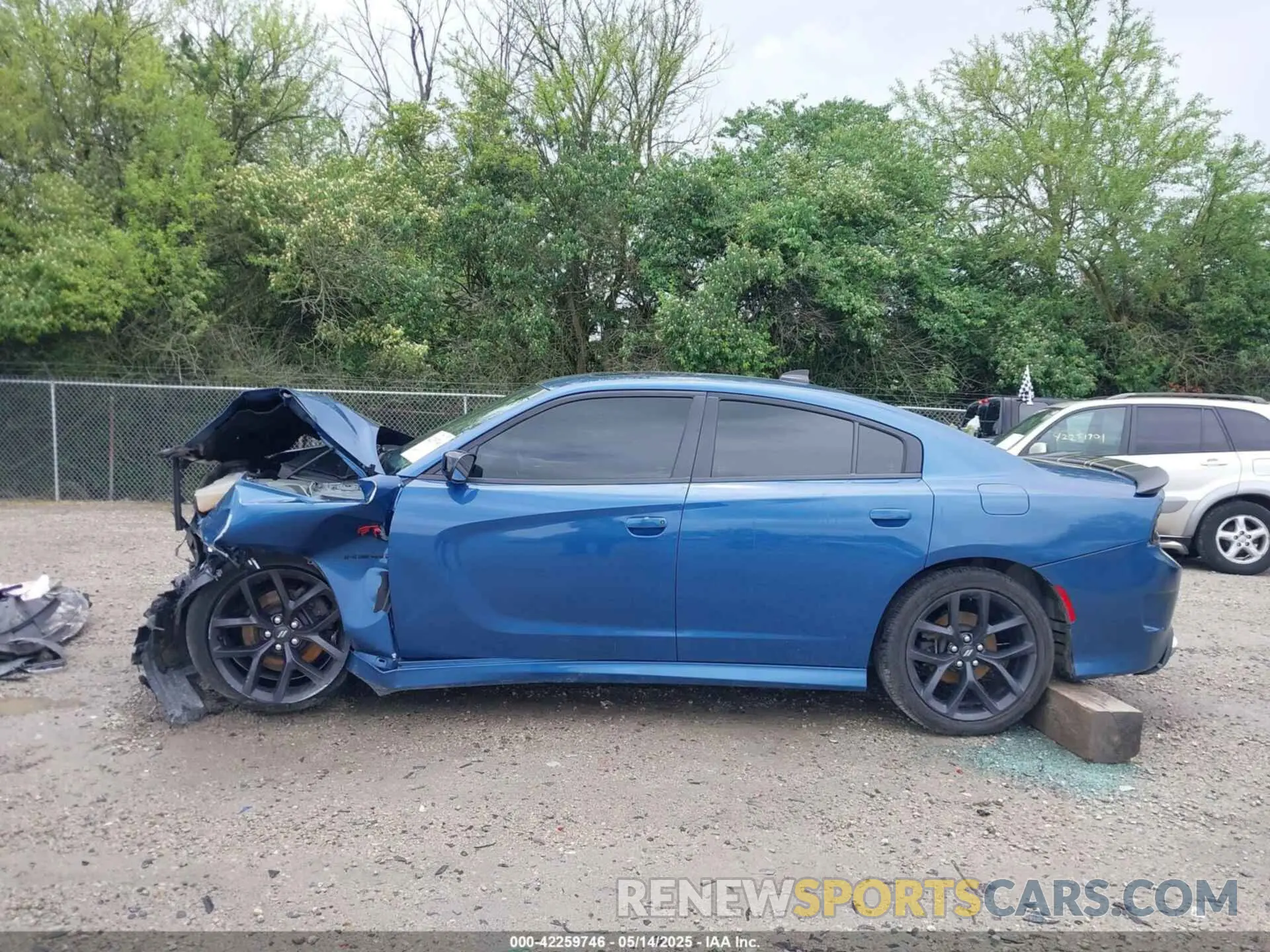 14 Photograph of a damaged car 2C3CDXCT8LH204808 DODGE CHARGER 2020