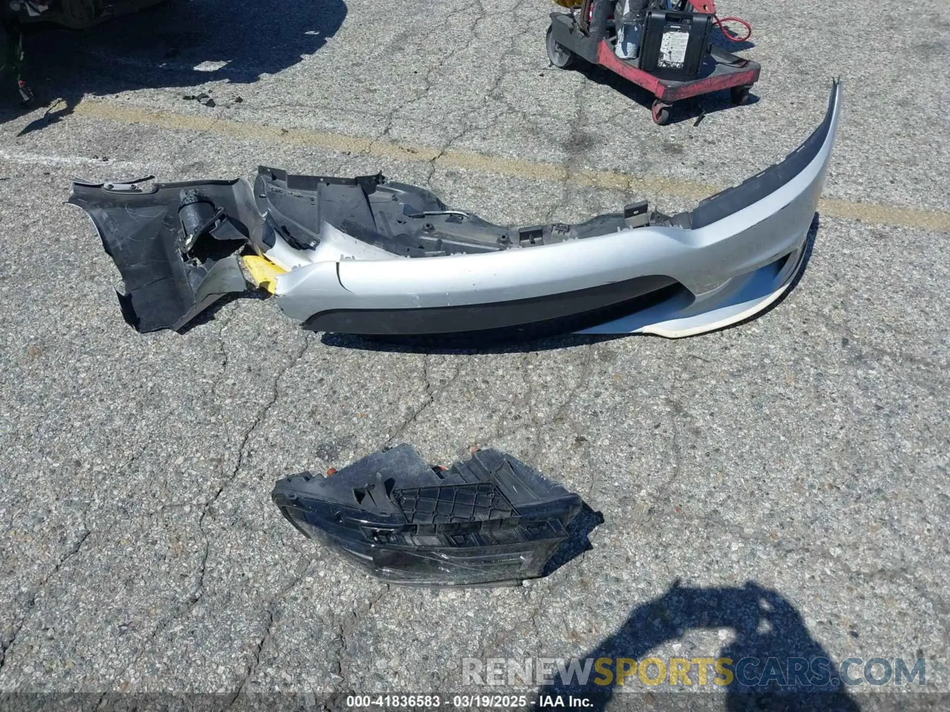 11 Photograph of a damaged car 2C3CDXCTXLH107822 DODGE CHARGER 2020