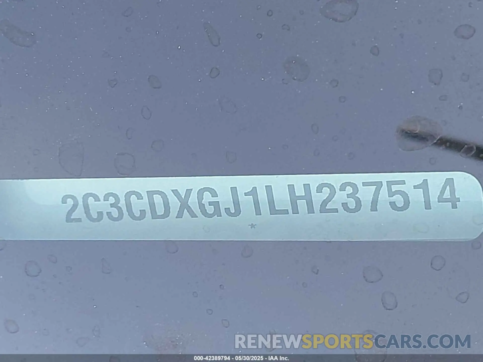 18 Photograph of a damaged car 2C3CDXGJ1LH237514 DODGE CHARGER 2020