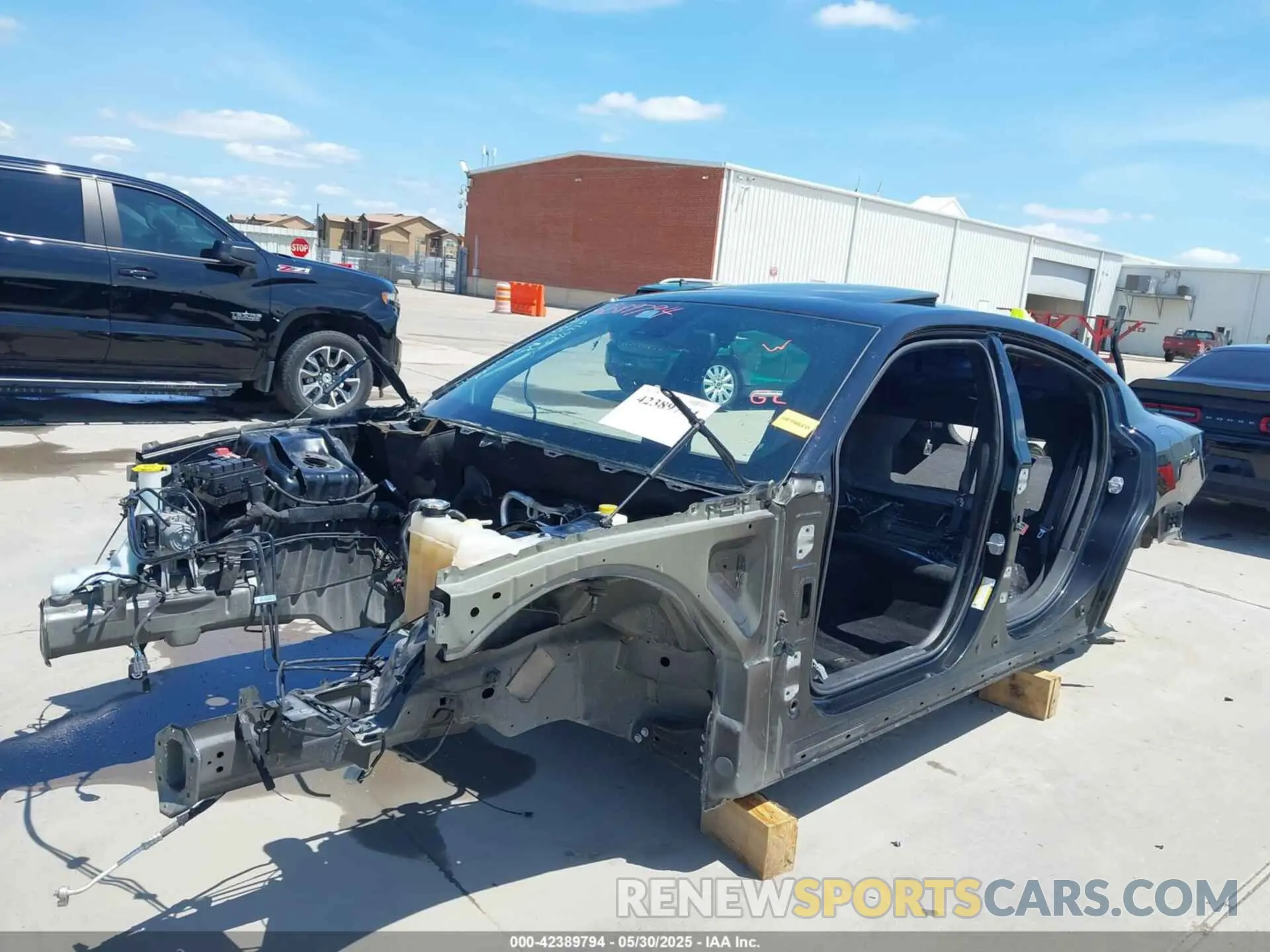 6 Photograph of a damaged car 2C3CDXGJ1LH237514 DODGE CHARGER 2020