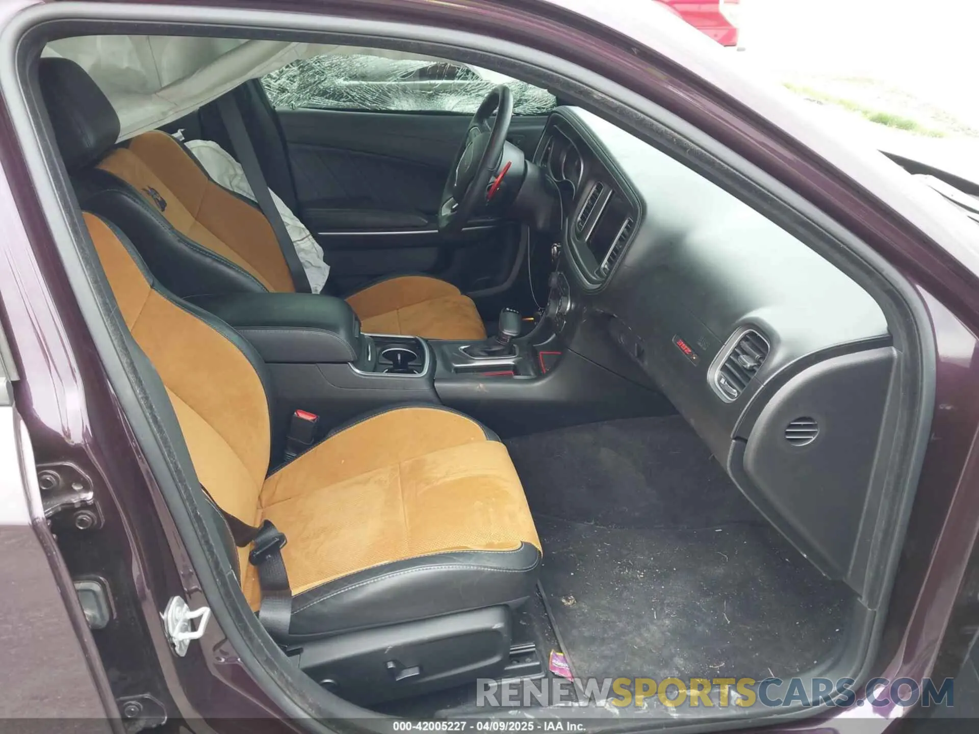 5 Photograph of a damaged car 2C3CDXGJ2LH234766 DODGE CHARGER 2020