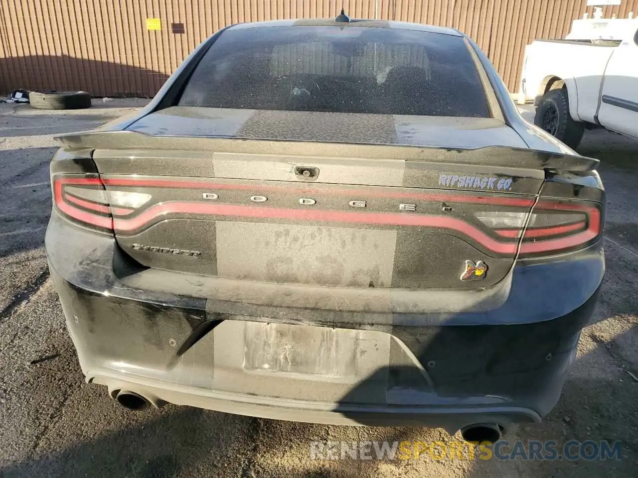 6 Photograph of a damaged car 2C3CDXGJ7LH231846 DODGE CHARGER 2020