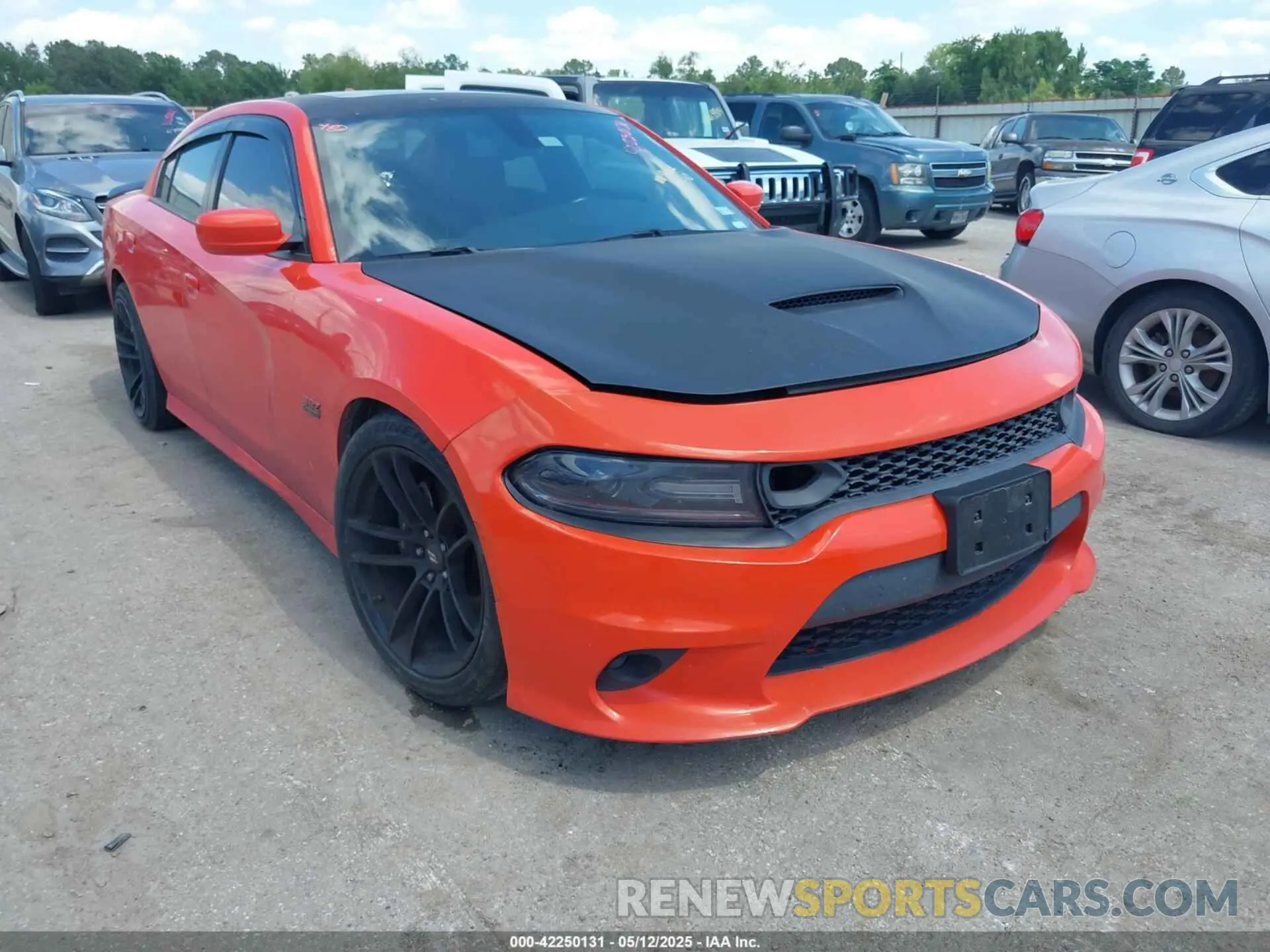 1 Photograph of a damaged car 2C3CDXGJ8LH122098 DODGE CHARGER 2020