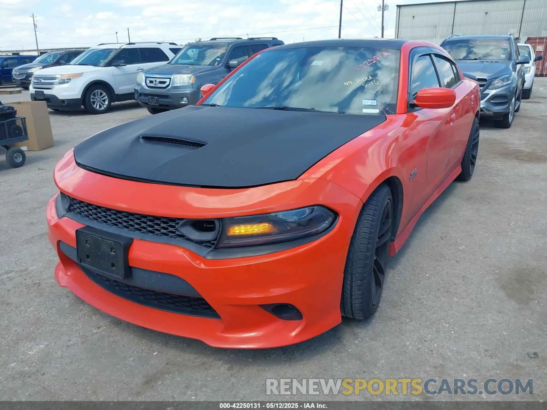 2 Photograph of a damaged car 2C3CDXGJ8LH122098 DODGE CHARGER 2020