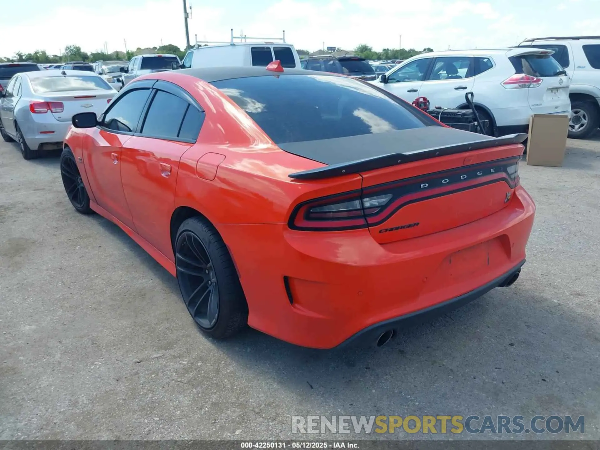 3 Photograph of a damaged car 2C3CDXGJ8LH122098 DODGE CHARGER 2020