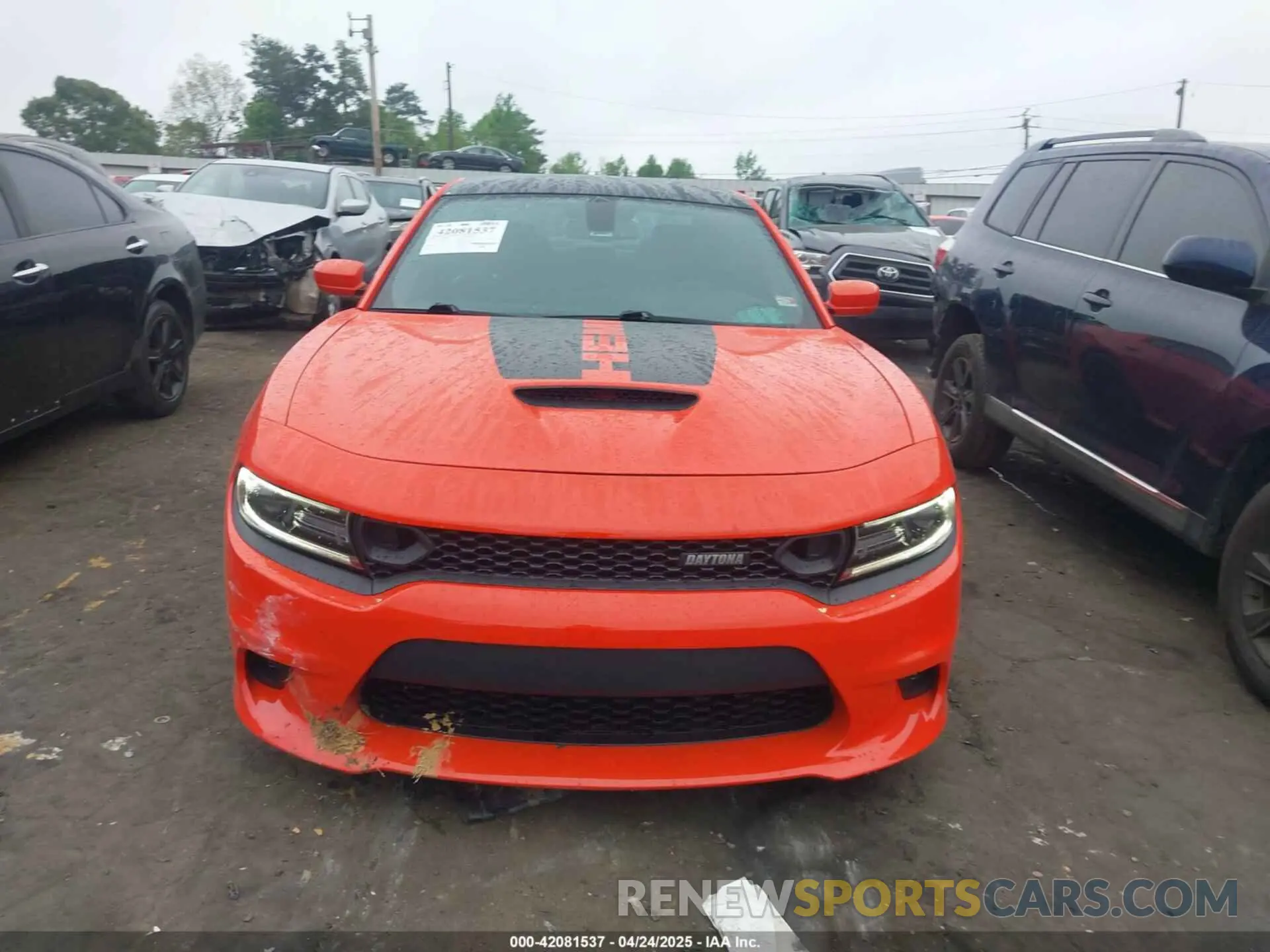 12 Photograph of a damaged car 2C3CDXGJ8LH162326 DODGE CHARGER 2020