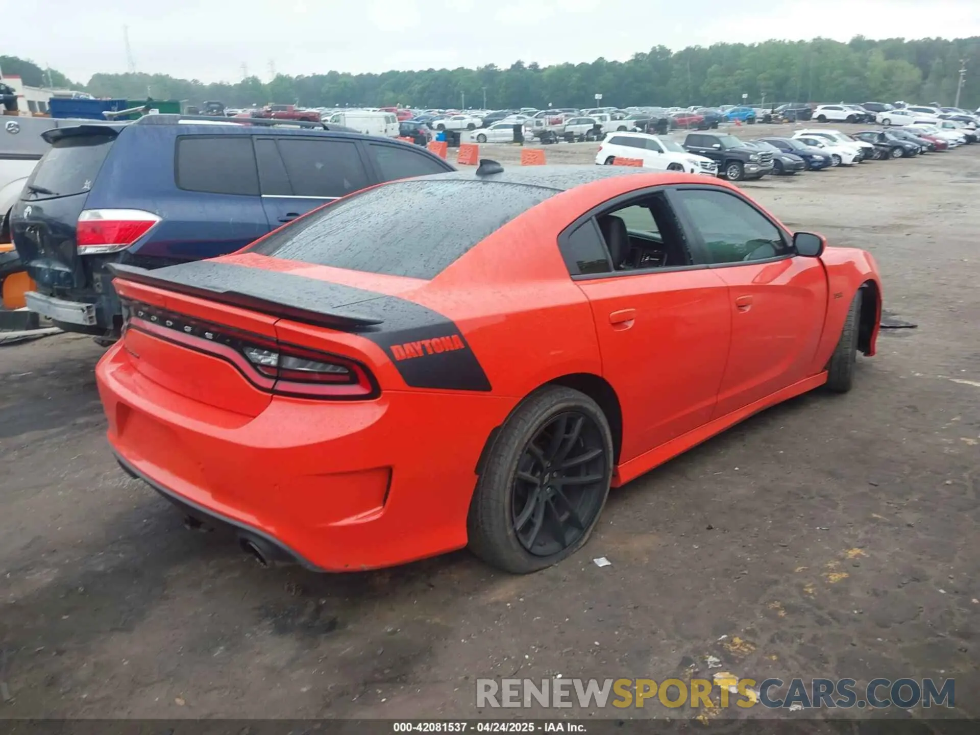 4 Photograph of a damaged car 2C3CDXGJ8LH162326 DODGE CHARGER 2020