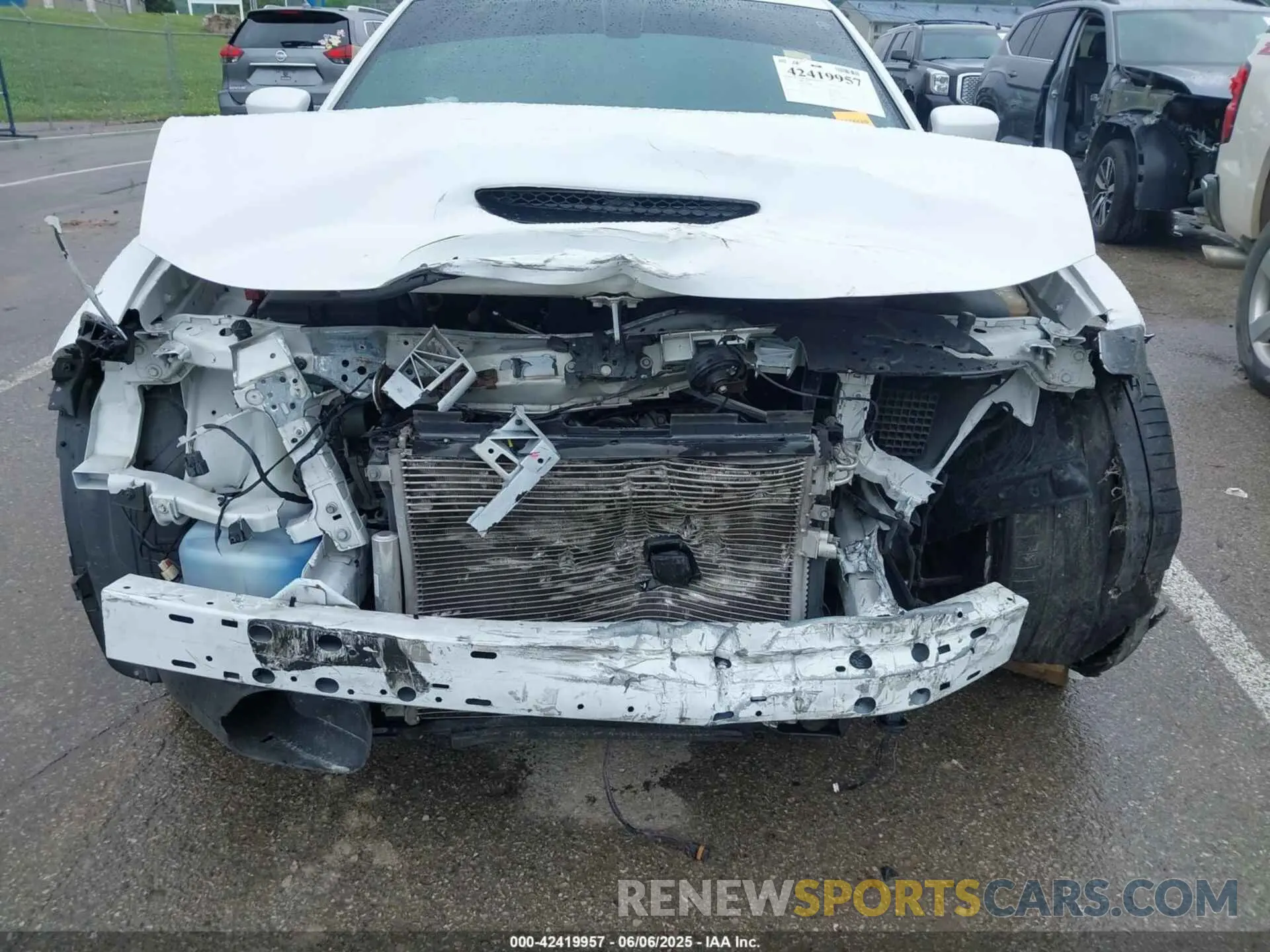 6 Photograph of a damaged car 2C3CDXGJ8LH164688 DODGE CHARGER 2020