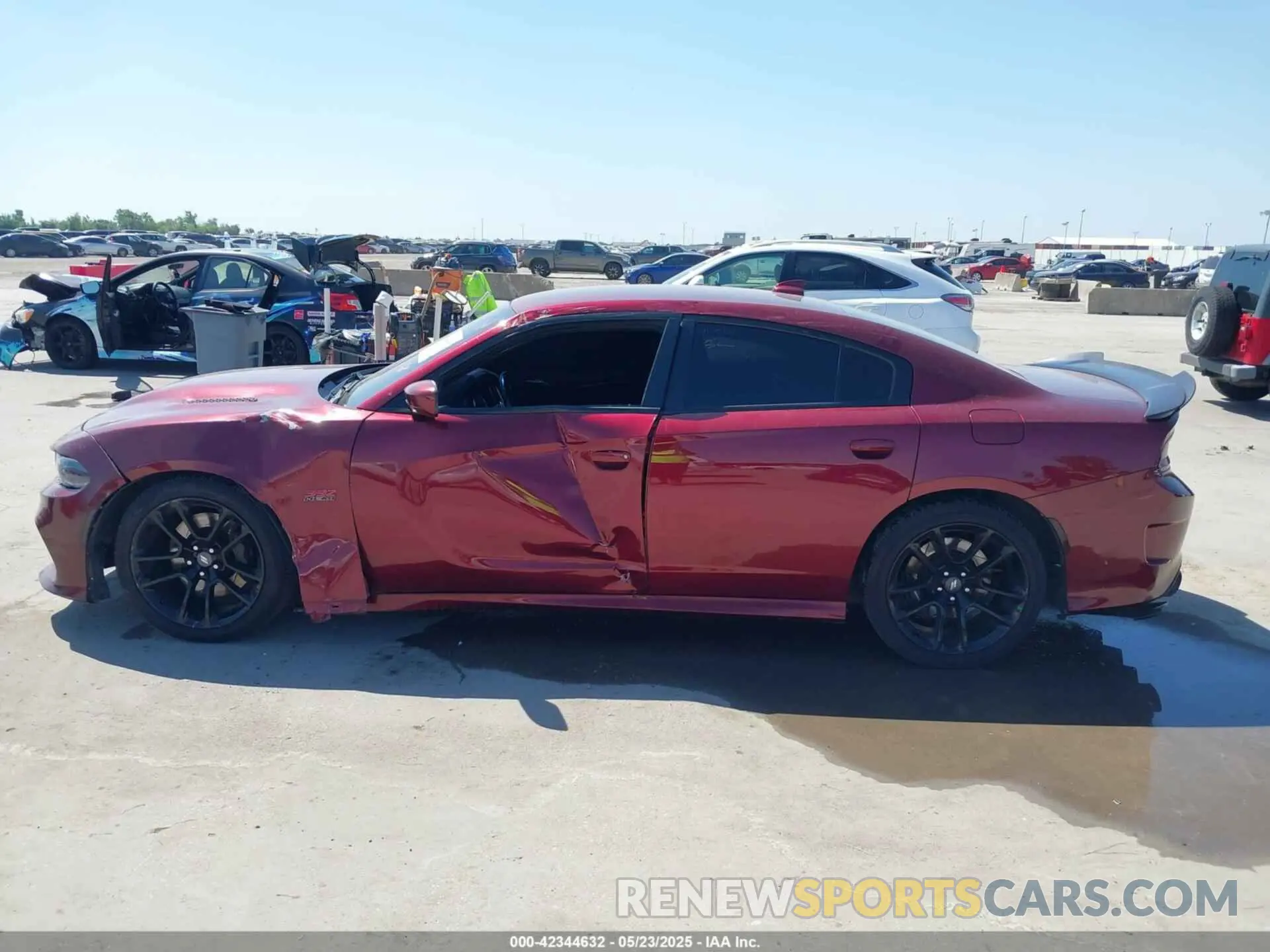 15 Photograph of a damaged car 2C3CDXGJXLH162277 DODGE CHARGER 2020