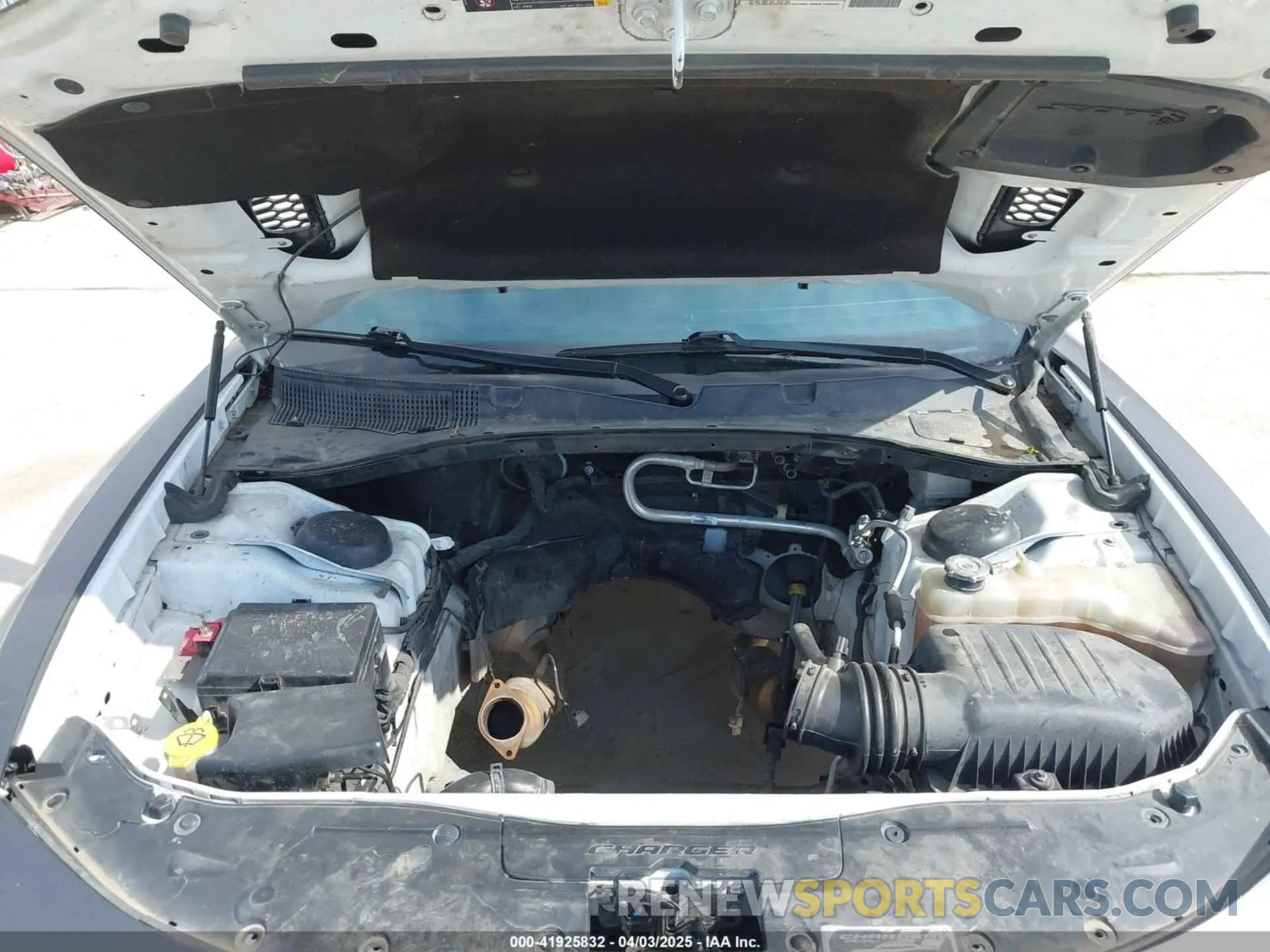 10 Photograph of a damaged car 2C3CDXGJXLH178950 DODGE CHARGER 2020