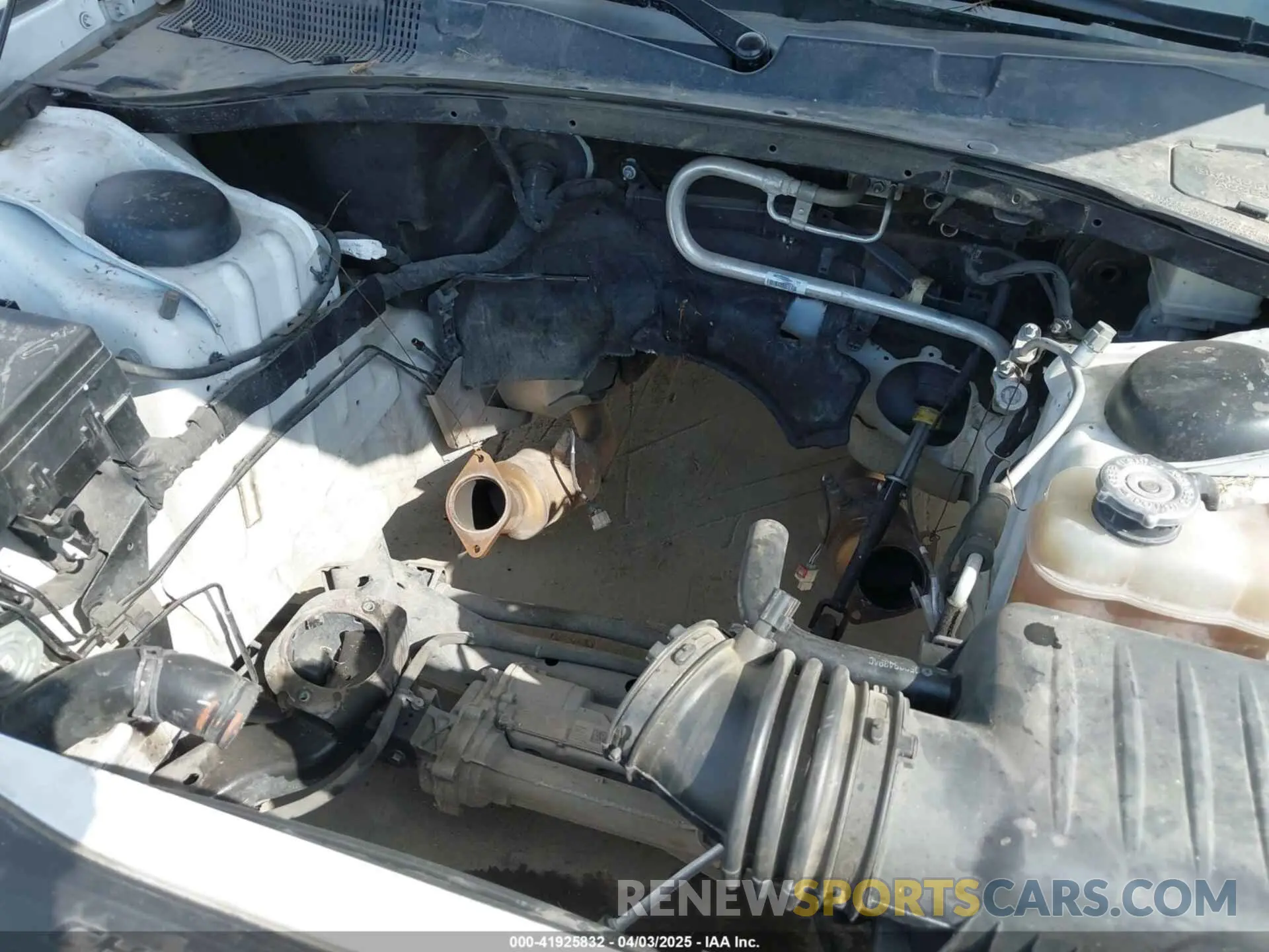 16 Photograph of a damaged car 2C3CDXGJXLH178950 DODGE CHARGER 2020