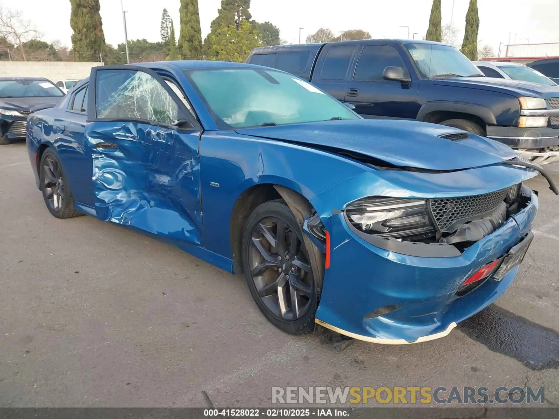 1 Photograph of a damaged car 2C3CDXHG0LH138217 DODGE CHARGER 2020