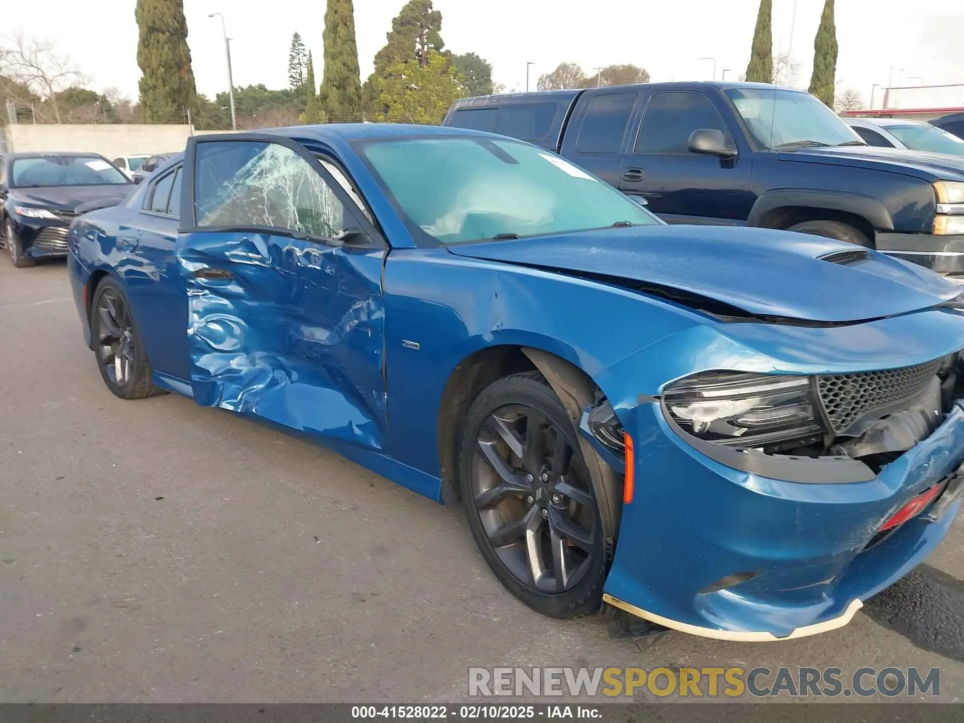 13 Photograph of a damaged car 2C3CDXHG0LH138217 DODGE CHARGER 2020
