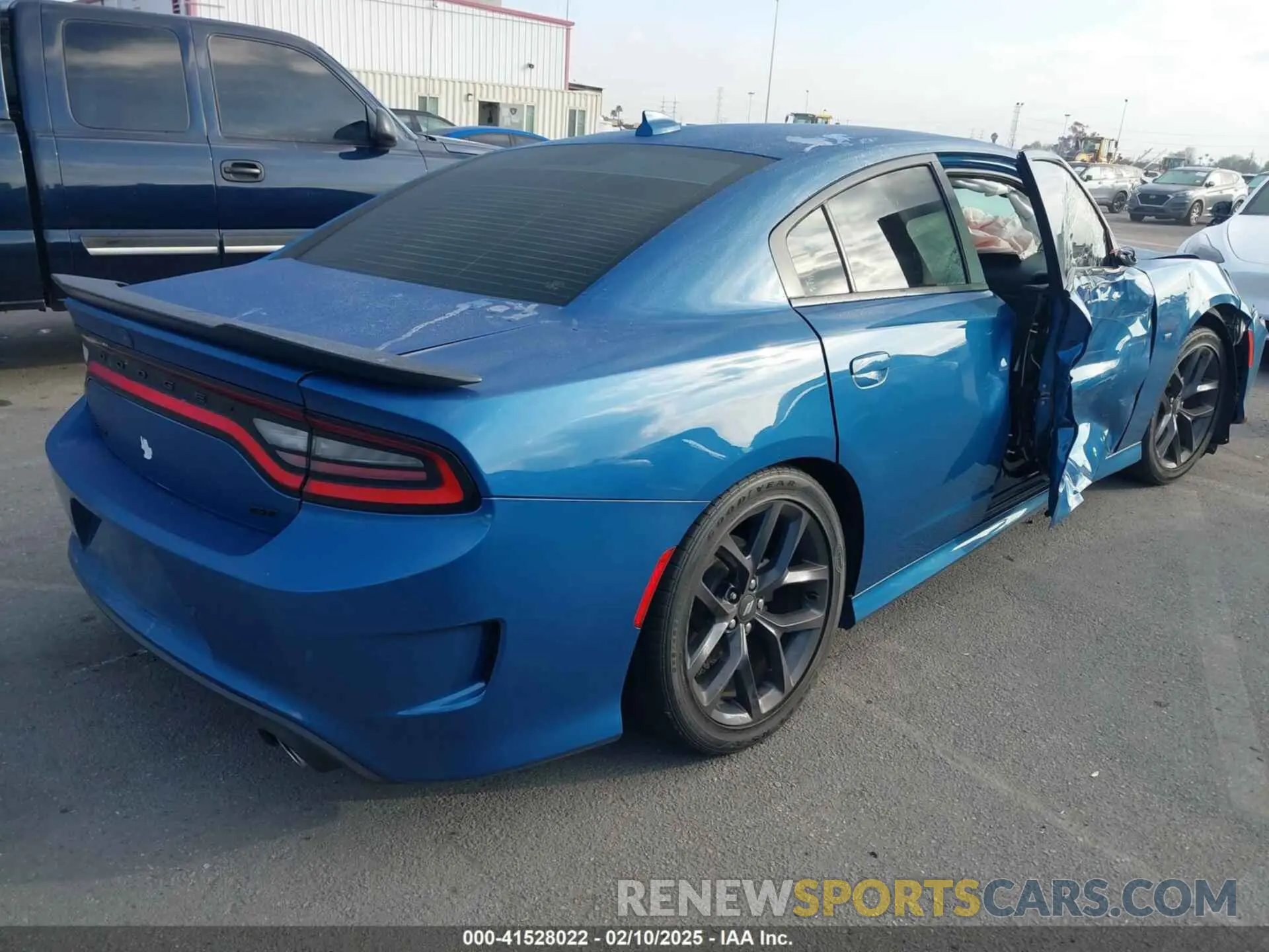 4 Photograph of a damaged car 2C3CDXHG0LH138217 DODGE CHARGER 2020