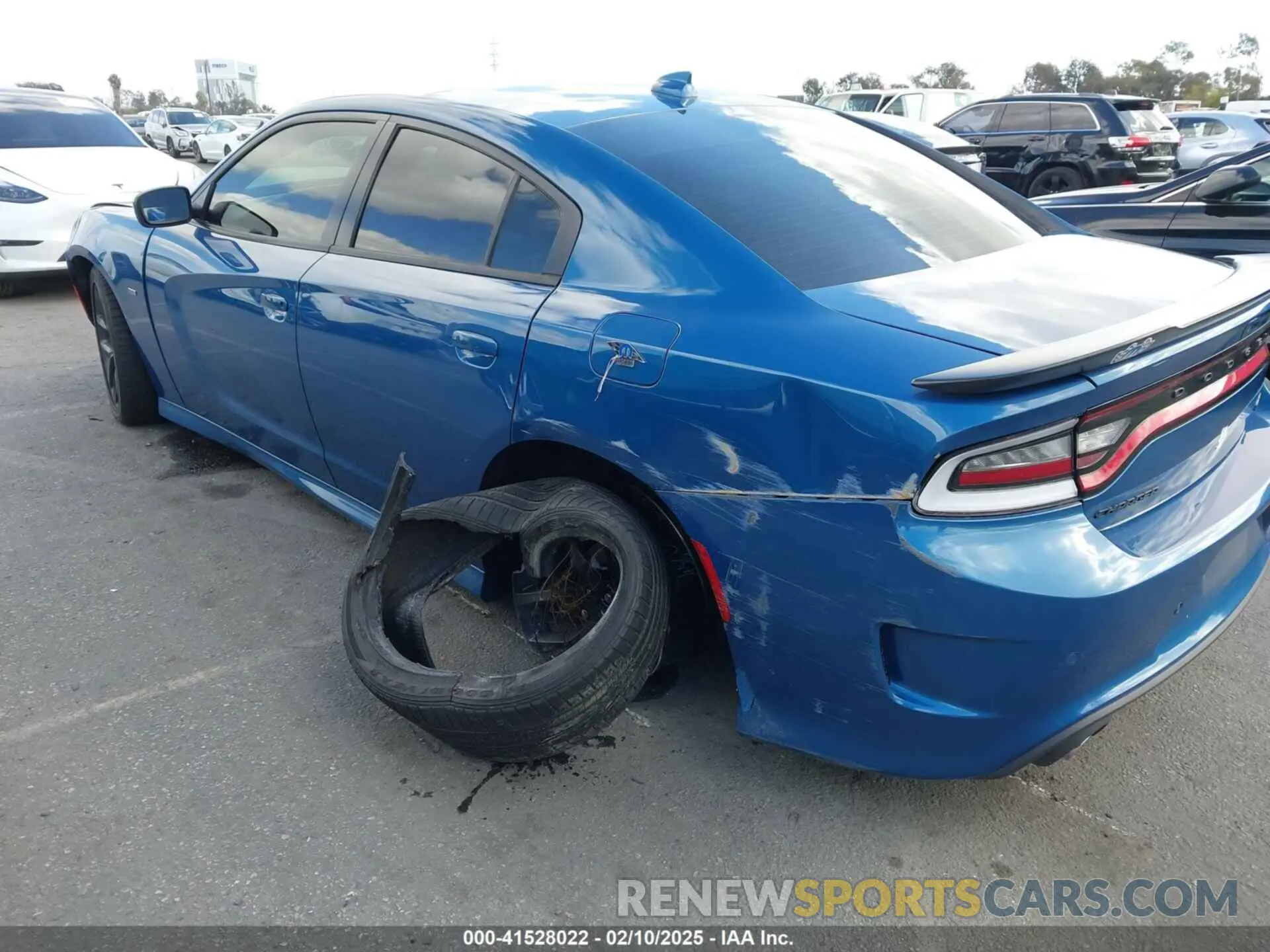 6 Photograph of a damaged car 2C3CDXHG0LH138217 DODGE CHARGER 2020