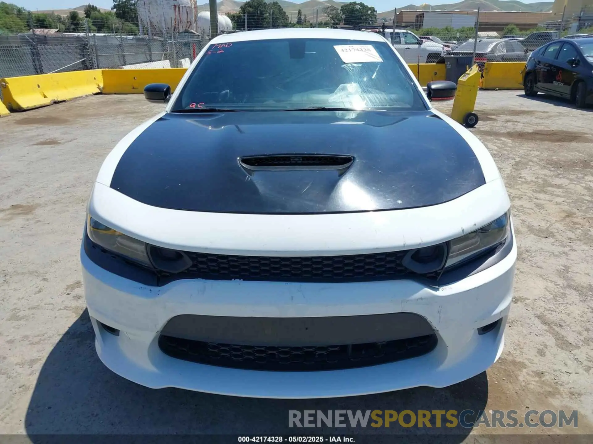 12 Photograph of a damaged car 2C3CDXHG0LH177728 DODGE CHARGER 2020
