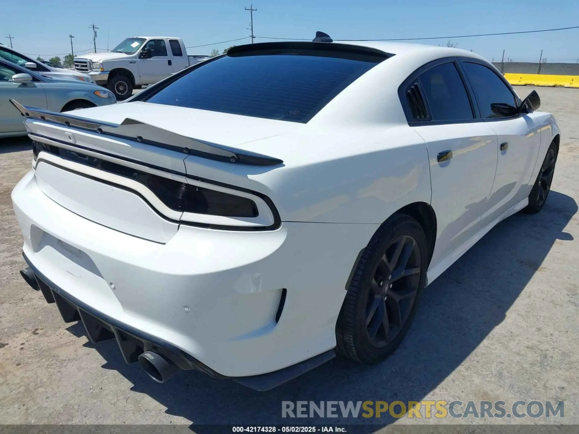 4 Photograph of a damaged car 2C3CDXHG0LH177728 DODGE CHARGER 2020