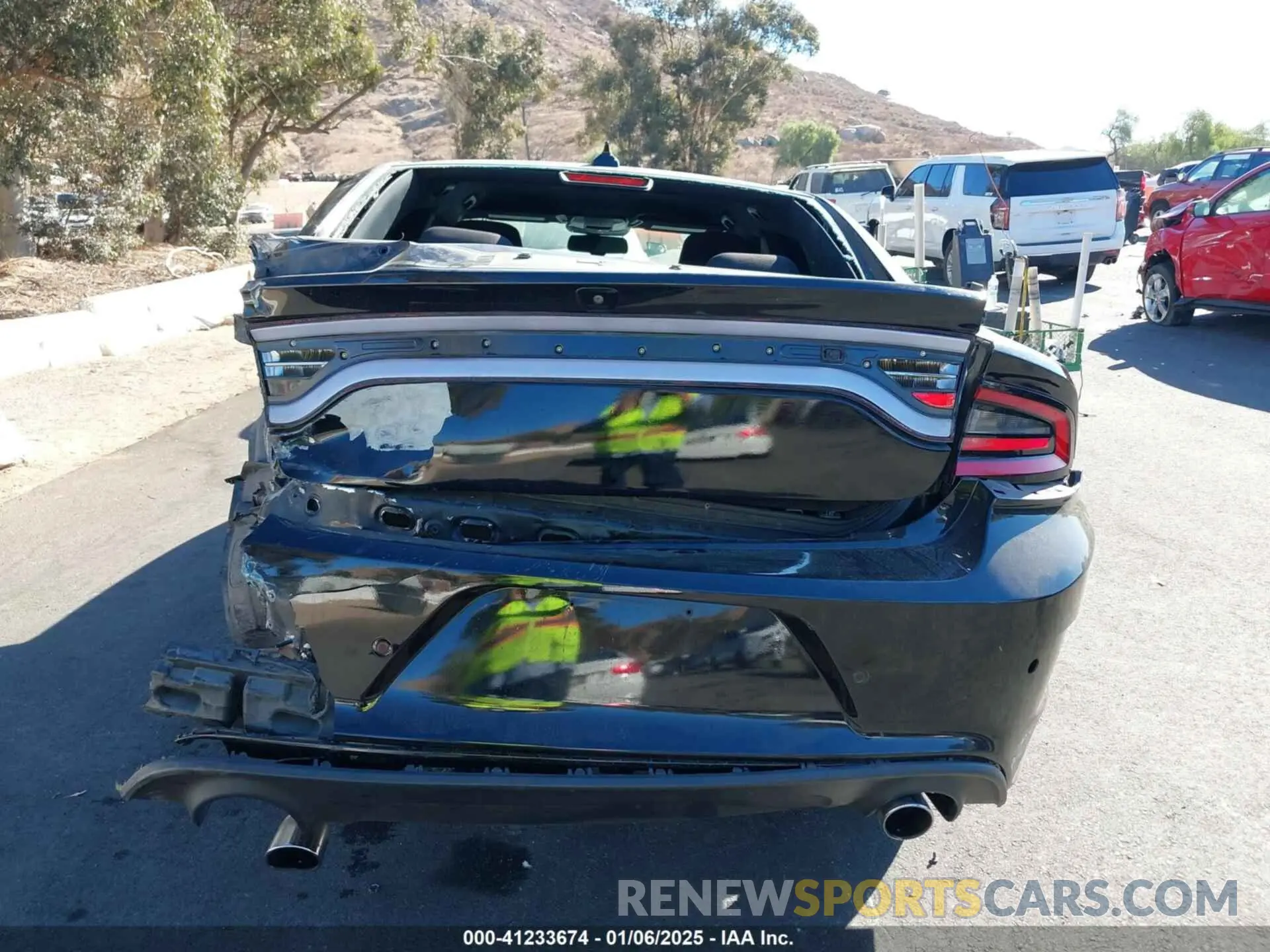 17 Photograph of a damaged car 2C3CDXHG4LH216899 DODGE CHARGER 2020