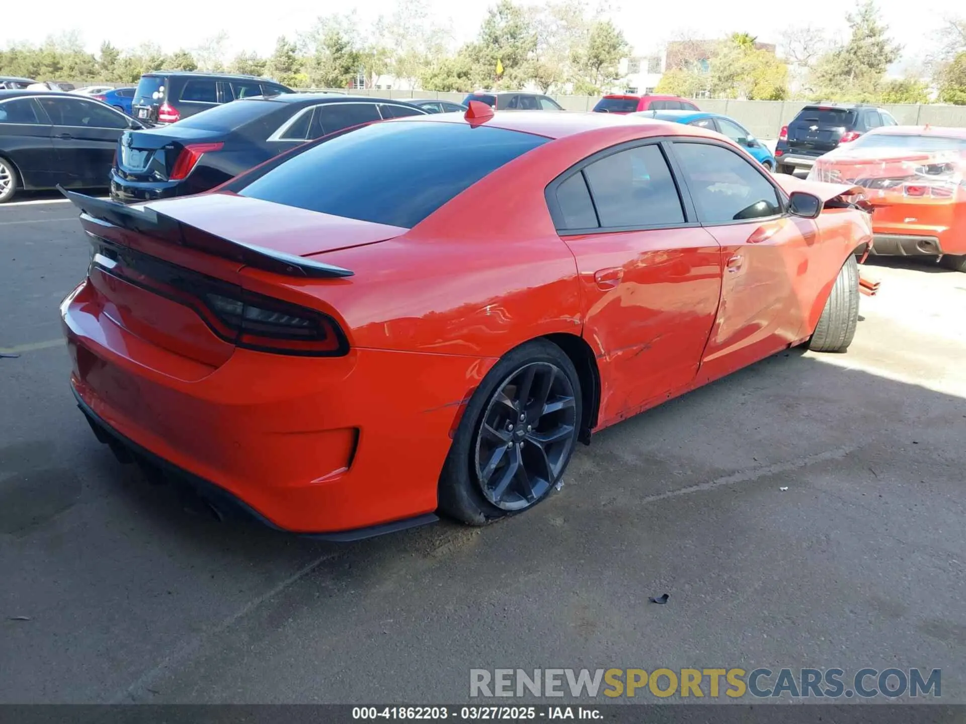 4 Photograph of a damaged car 2C3CDXHG6LH190371 DODGE CHARGER 2020