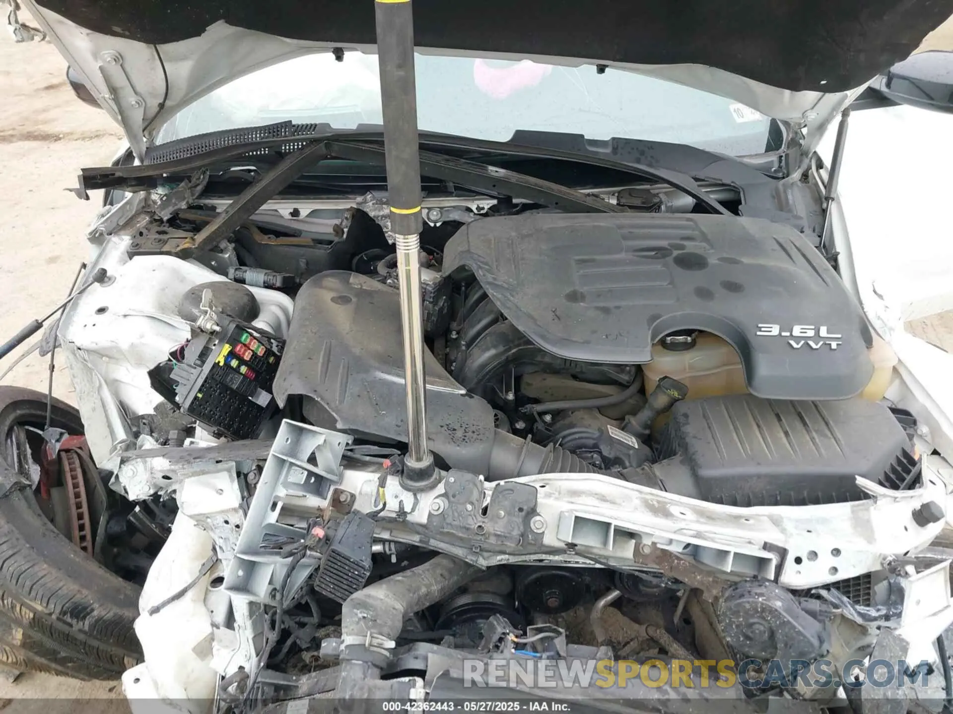 10 Photograph of a damaged car 2C3CDXHG7LH138246 DODGE CHARGER 2020