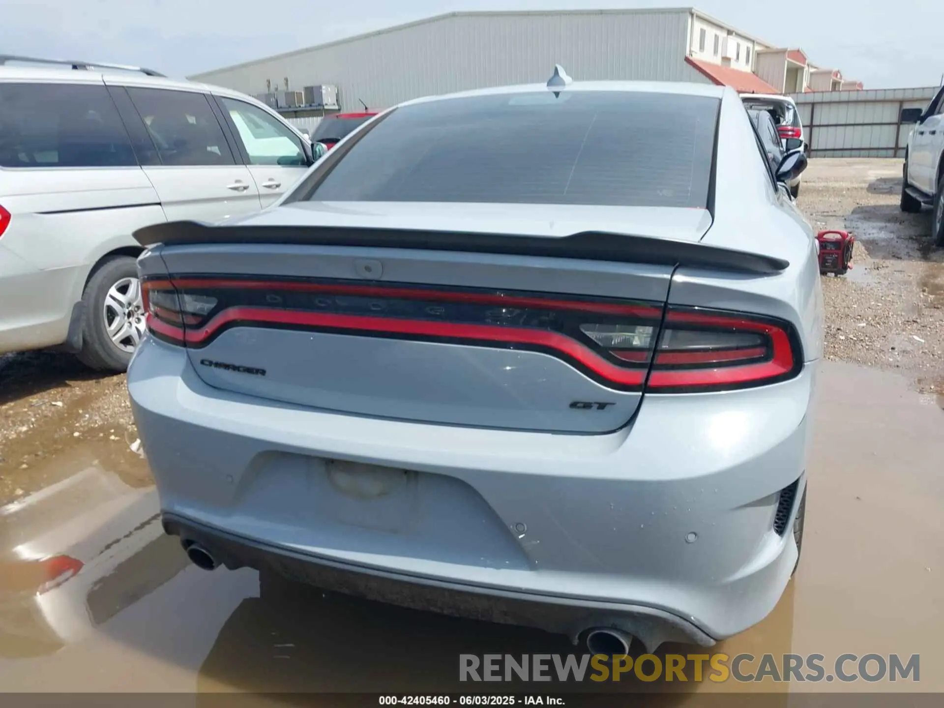 16 Photograph of a damaged car 2C3CDXHG7LH252070 DODGE CHARGER 2020